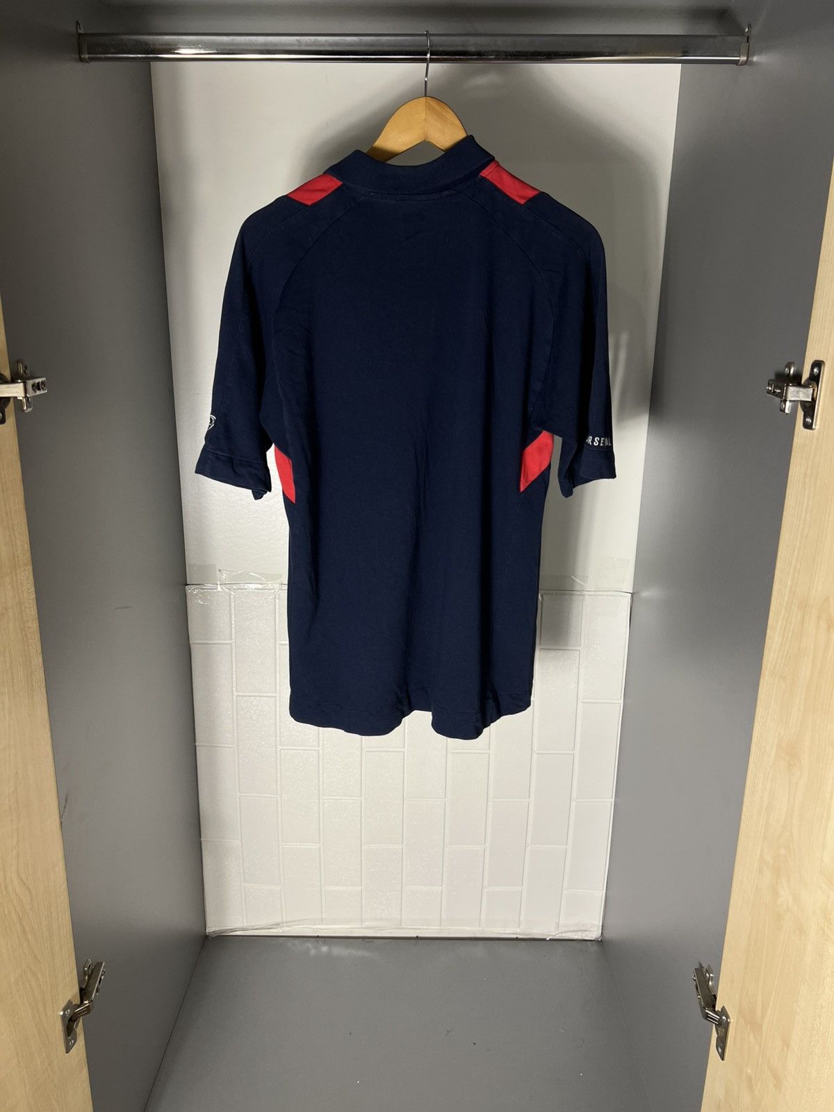 Nike VINTAGE NIKE FC ARSENAL LONDON ENGLAND SOCCER JERSEY Y2K 90s Size US M / EU 48-50 / 2 - 13 Thumbnail