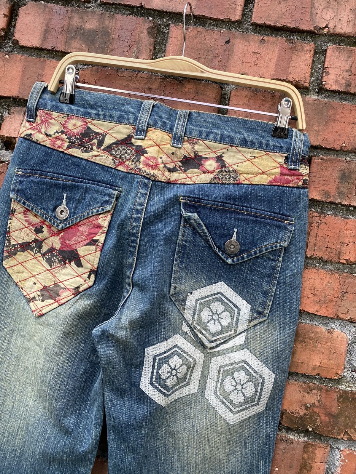 Japanese Brand W33x30 kura kuri japanese brand souvenier jeans Size US 33 - 3 Thumbnail