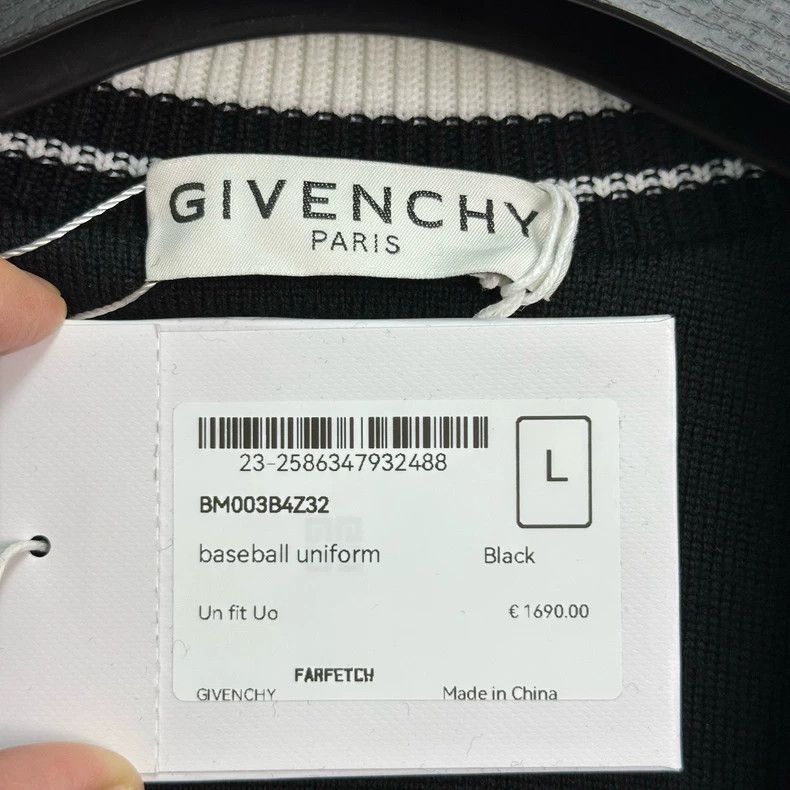 Givenchy Givenchy Back Logo Baseball Jacket - Size L Size US L / EU 52-54 / 3 - 3 Thumbnail