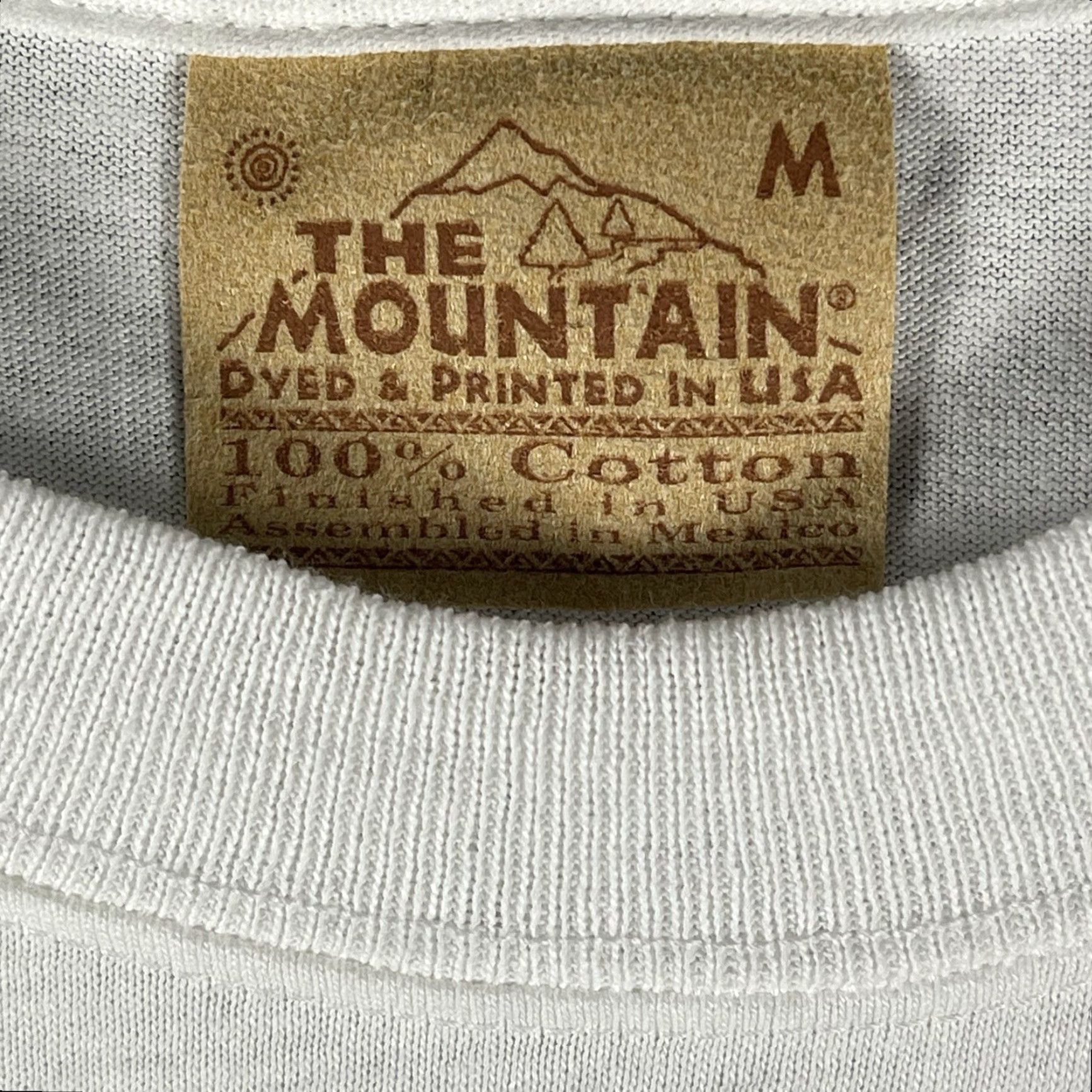 The Mountain VTG The Mountain T-Shirt M White Graphic Print Wings Grunge USA Cyber 2000-2009 Mens Short Sleeve Crew Neck Size US M / EU 48-50 / 2 - 4 Thumbnail