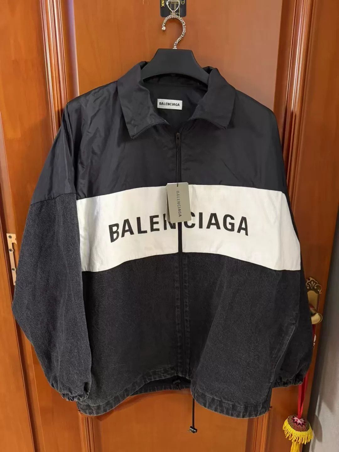 Balenciaga Balenciaga Black White Patchwork Coat Size 36 Size XS / US 0-2 / IT 36-38 - 1 Thumbnail