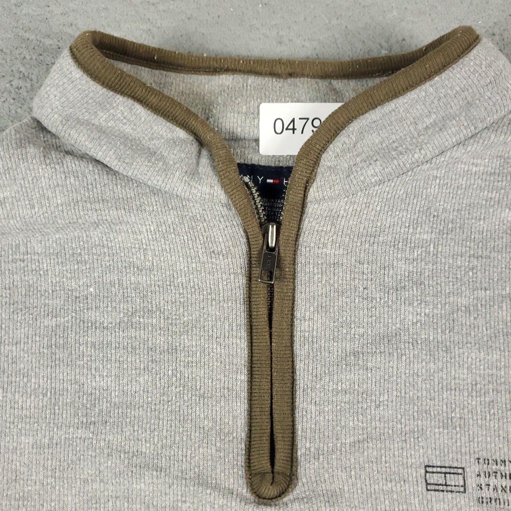 Tommy Hilfiger Tommy Hilfiger Sweater Mens Large Gray 1/4 Zip Pullover Short Sleeve Knit Size US L / EU 52-54 / 3 - 2 Thumbnail