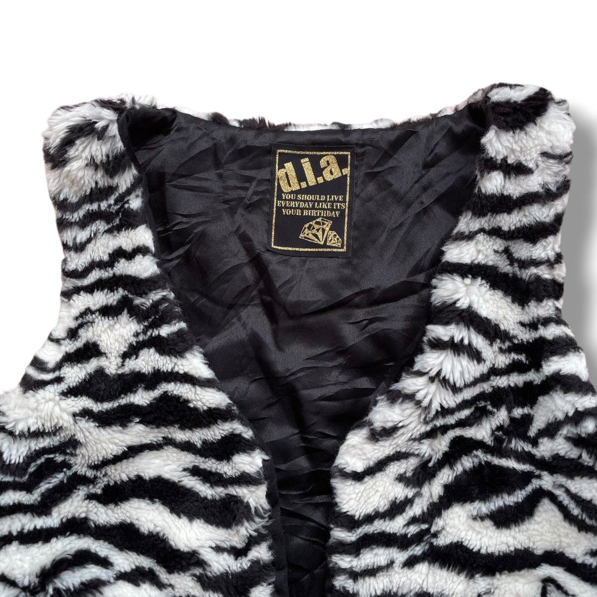 Beauty Beast 🇯🇵 D.I.A FAUX FUR PUNK AVANT GARDE VEST Size M / US 6-8 / IT 42-44 - 4 Thumbnail