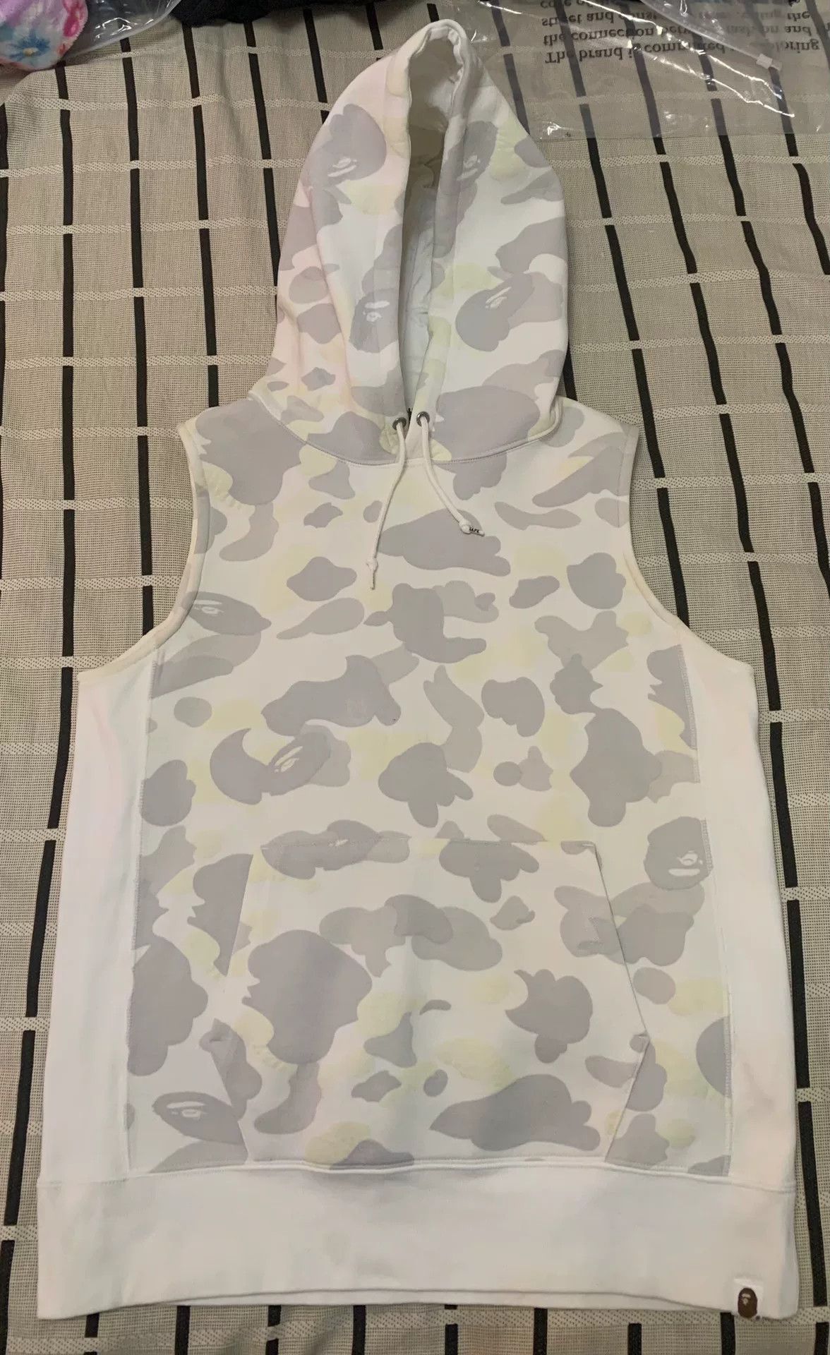 Bape Bape Camo Cotton White Tank Top S Men Size US S / EU 44-46 / 1 - 1 Thumbnail