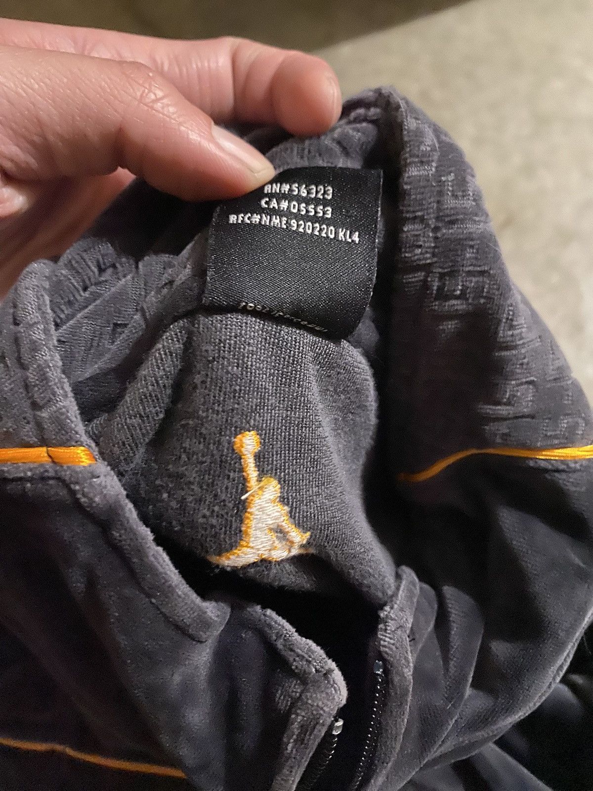 Jordan Brand Vintage Jordan Melo Velour Velvet Track Jacket Size US M / EU 48-50 / 2 - 5 Thumbnail