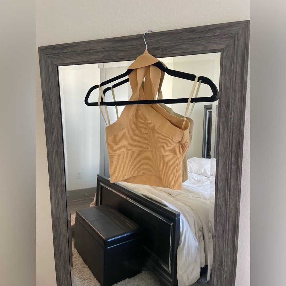 Abercrombie & Fitch Abercrombie & Fitch golden cross neck crop top Size M / US 6-8 / IT 42-44 - 4 Thumbnail