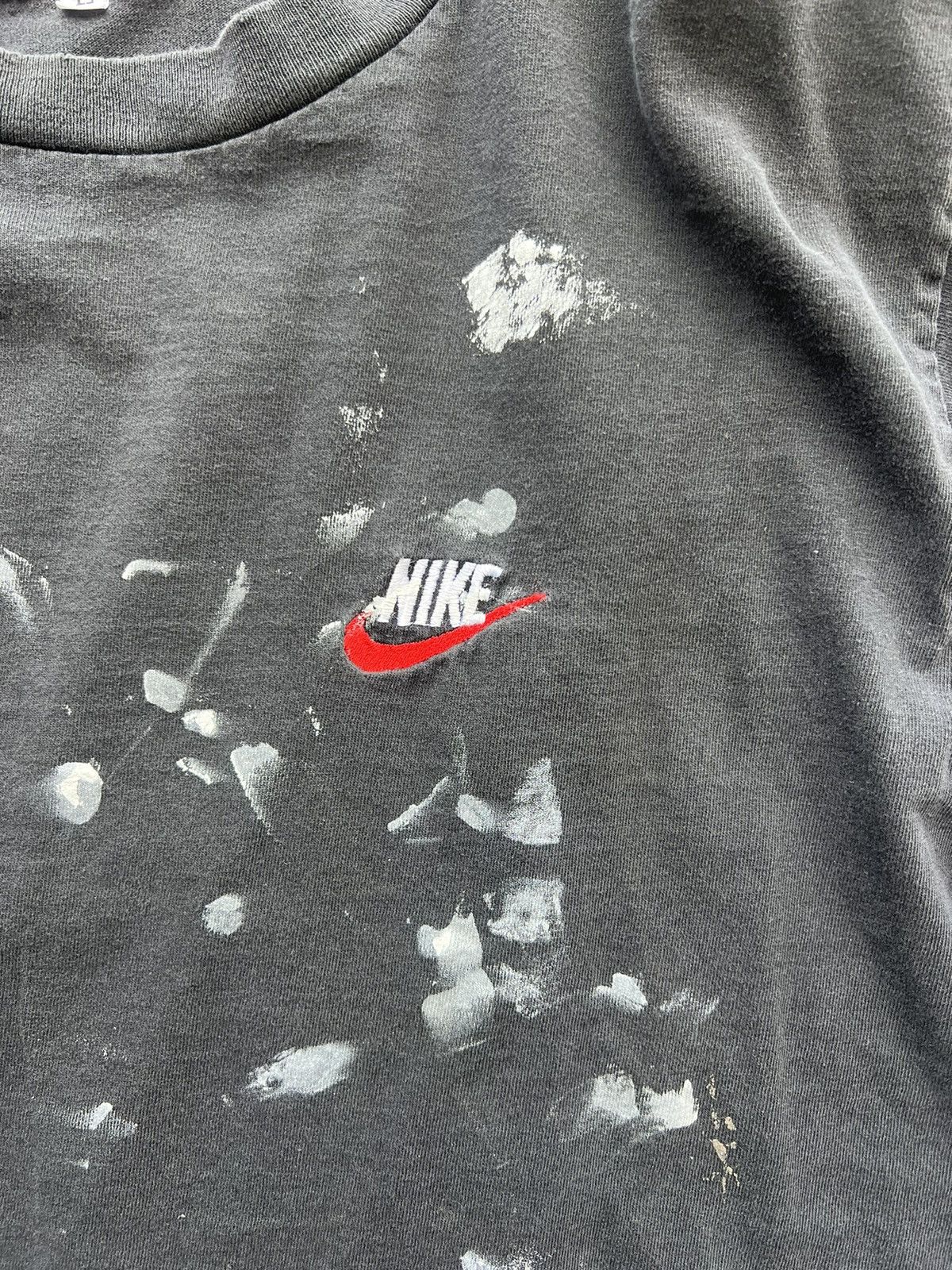 Nike × Vintage ✔️ VINTAGE 90’s Nike Black and Red Paint splatter T-Shirt ✔️ Size US L / EU 52-54 / 3 - 5 Thumbnail