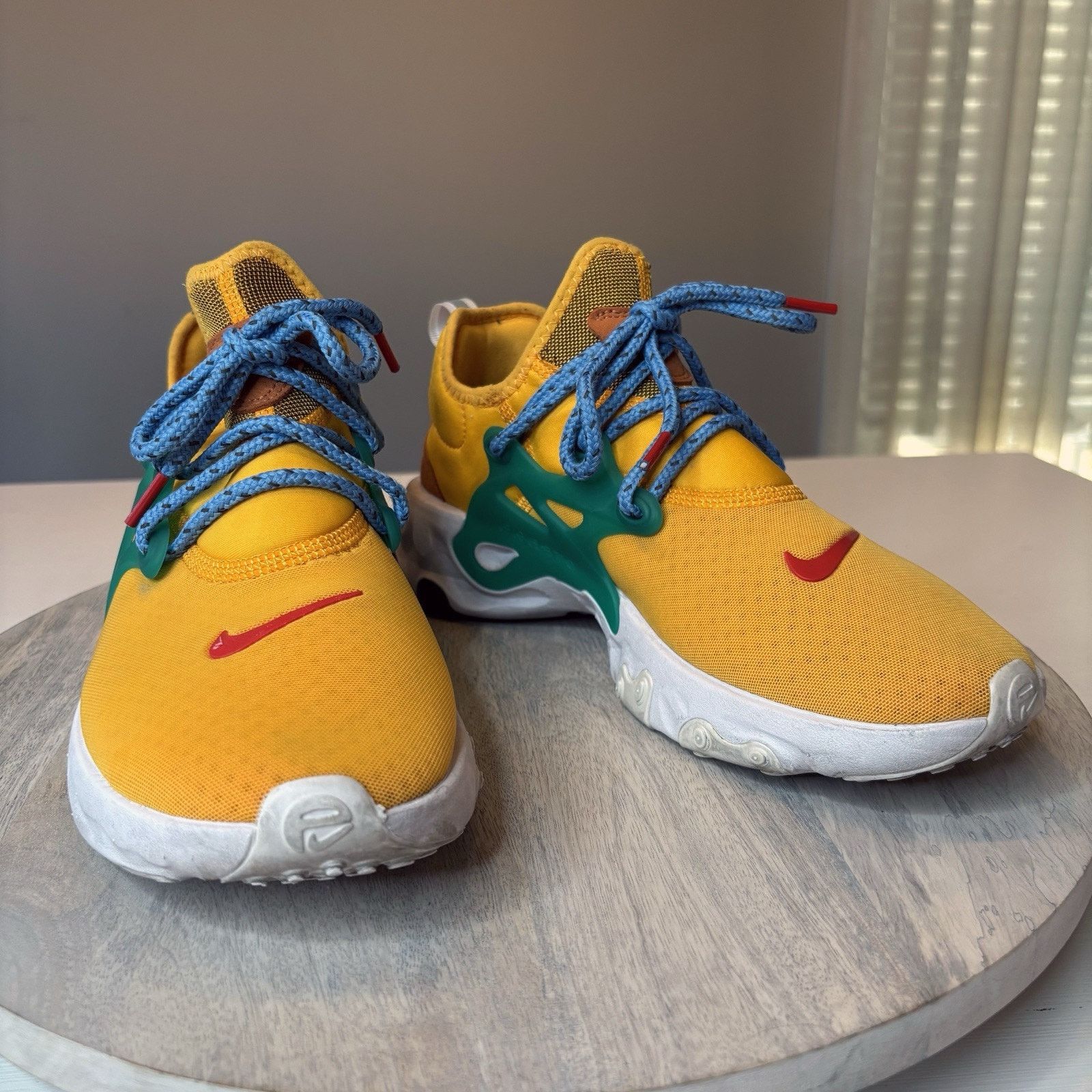 Nike Nike React Presto University Gold Men's Sneakers US Size 8 Size US 8 / EU 41 - 2 Thumbnail