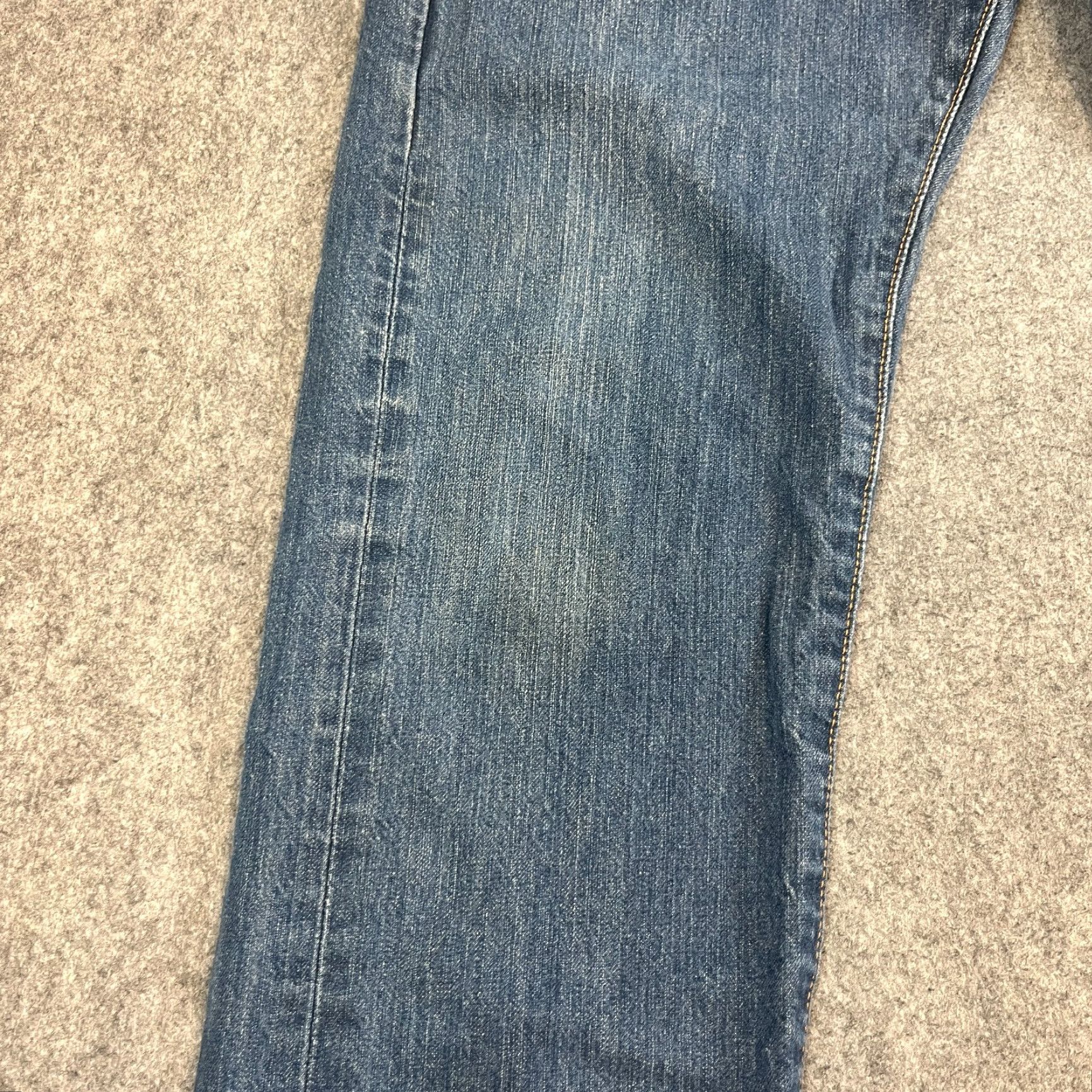 Levi's Levi's 505 Jeans Regular Straight 34 32 Medium Wash Vintage Blue Zip Fly Mens Denim Size US 34 / EU 50 - 7 Thumbnail