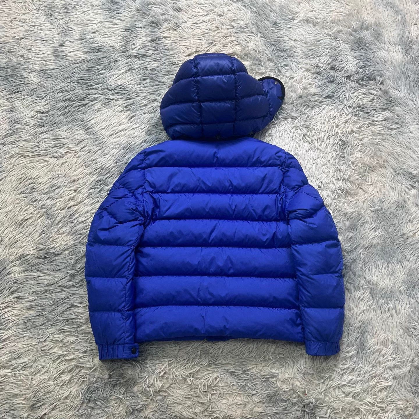 Moncler Moncler down jacket, size 1, 98% new. Size US S / EU 44-46 / 1 - 2 Thumbnail