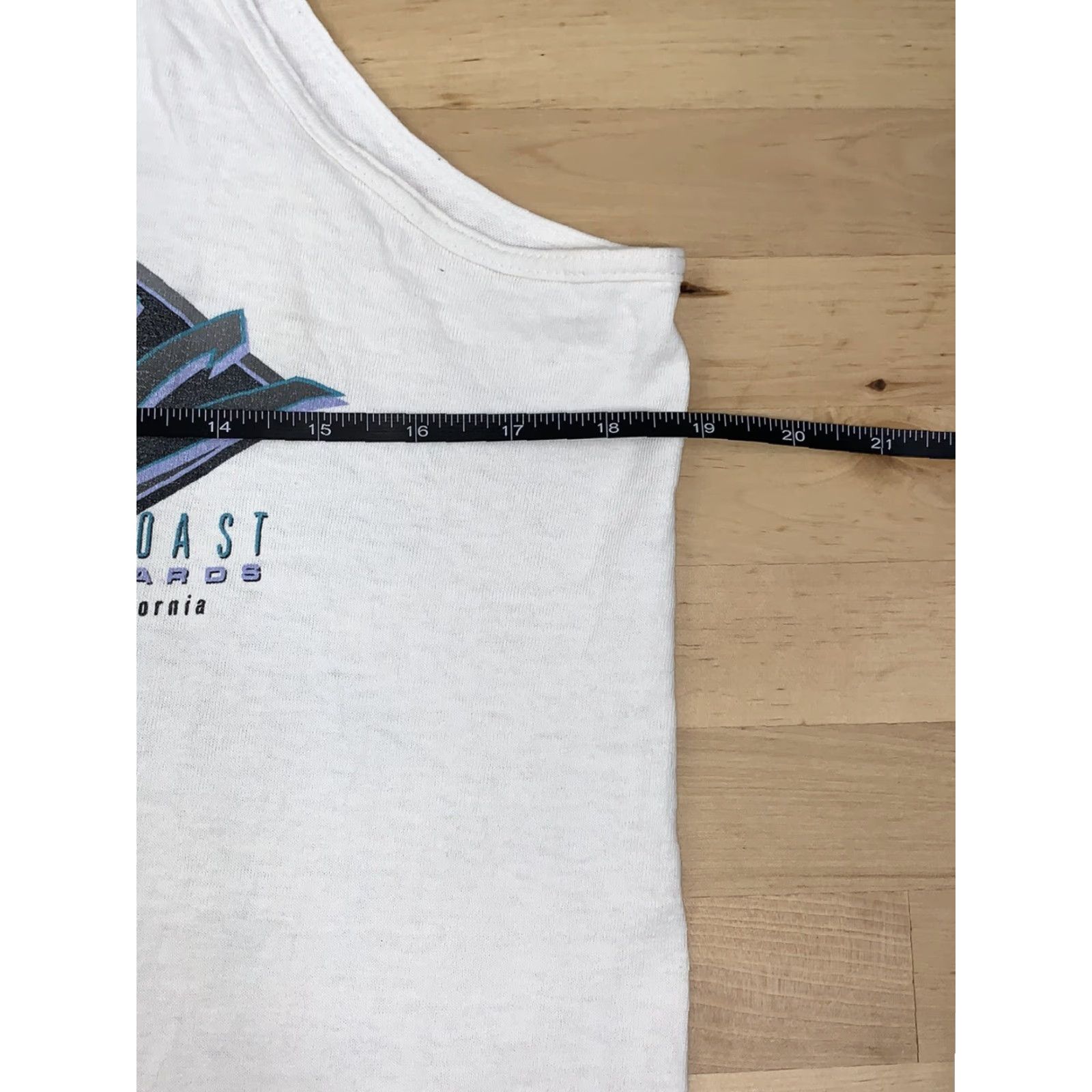 Vintage VINTAGE Signal Graphic Tee Tank Top White M 1990s South Coast Surfboards Cotton Sportwear Beach Boys Size US M / EU 48-50 / 2 - 7 Thumbnail