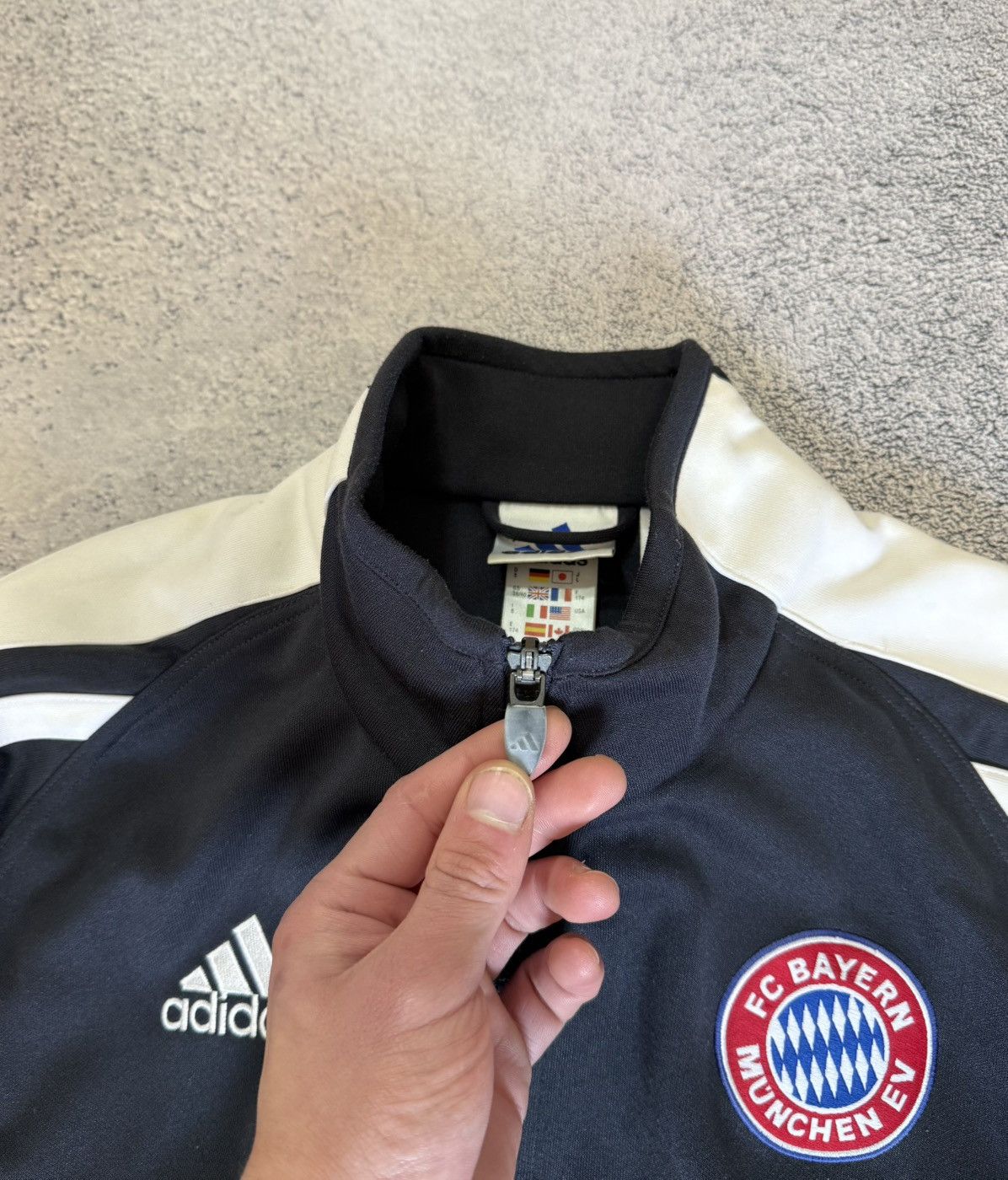 Adidas Adidas Bayern Munich Track Jacket Men Vintage 2001 Climalite Size US L / EU 52-54 / 3 - 9 Thumbnail