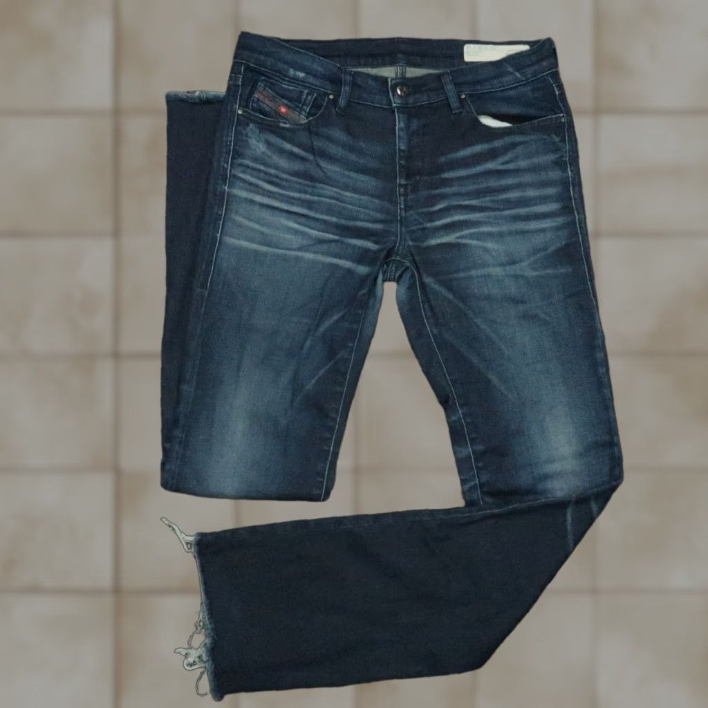 Diesel VINTAGE Diesel Women's Jeans Slim Bootcut 29x33 Blue Denim Cotton Button Fly Raw Hem Size 31" - 1 Thumbnail