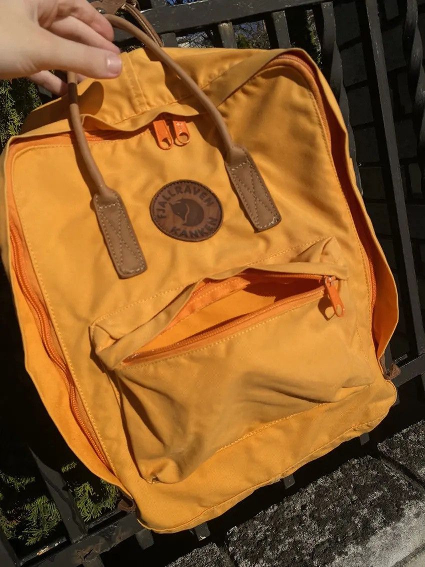 Fjallraven × Vintage Vintage Backpack Fjallraven Kanken No.2 Laptop 15 Acorn Size ONE SIZE - 6 Thumbnail