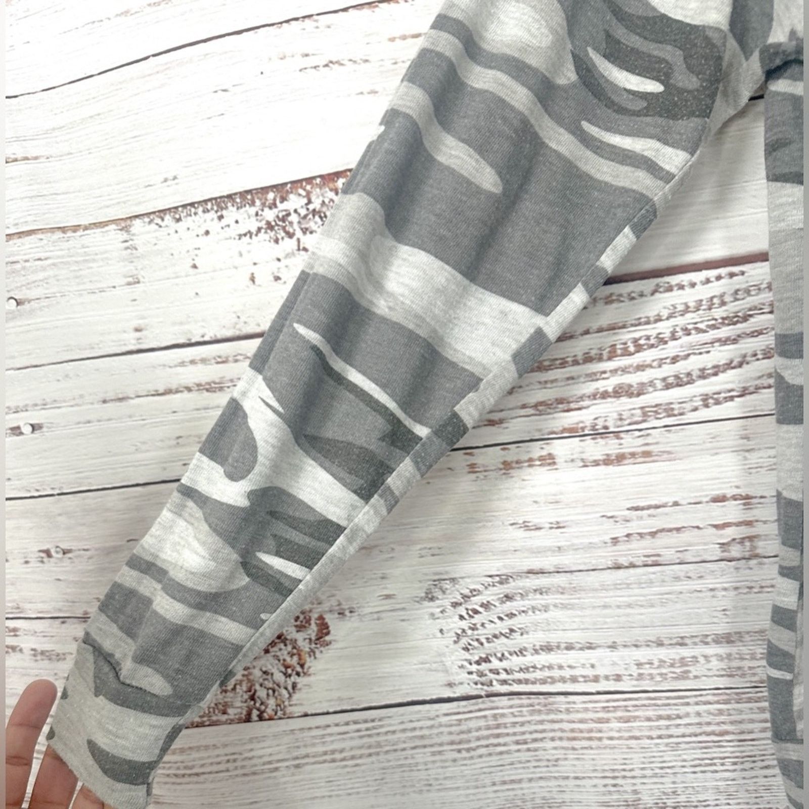 Alternative Apparel Alternative Grey Camo Pullover Top, EUC, Small, MSRP $69 Size S / US 4 / IT 40 - 8 Thumbnail
