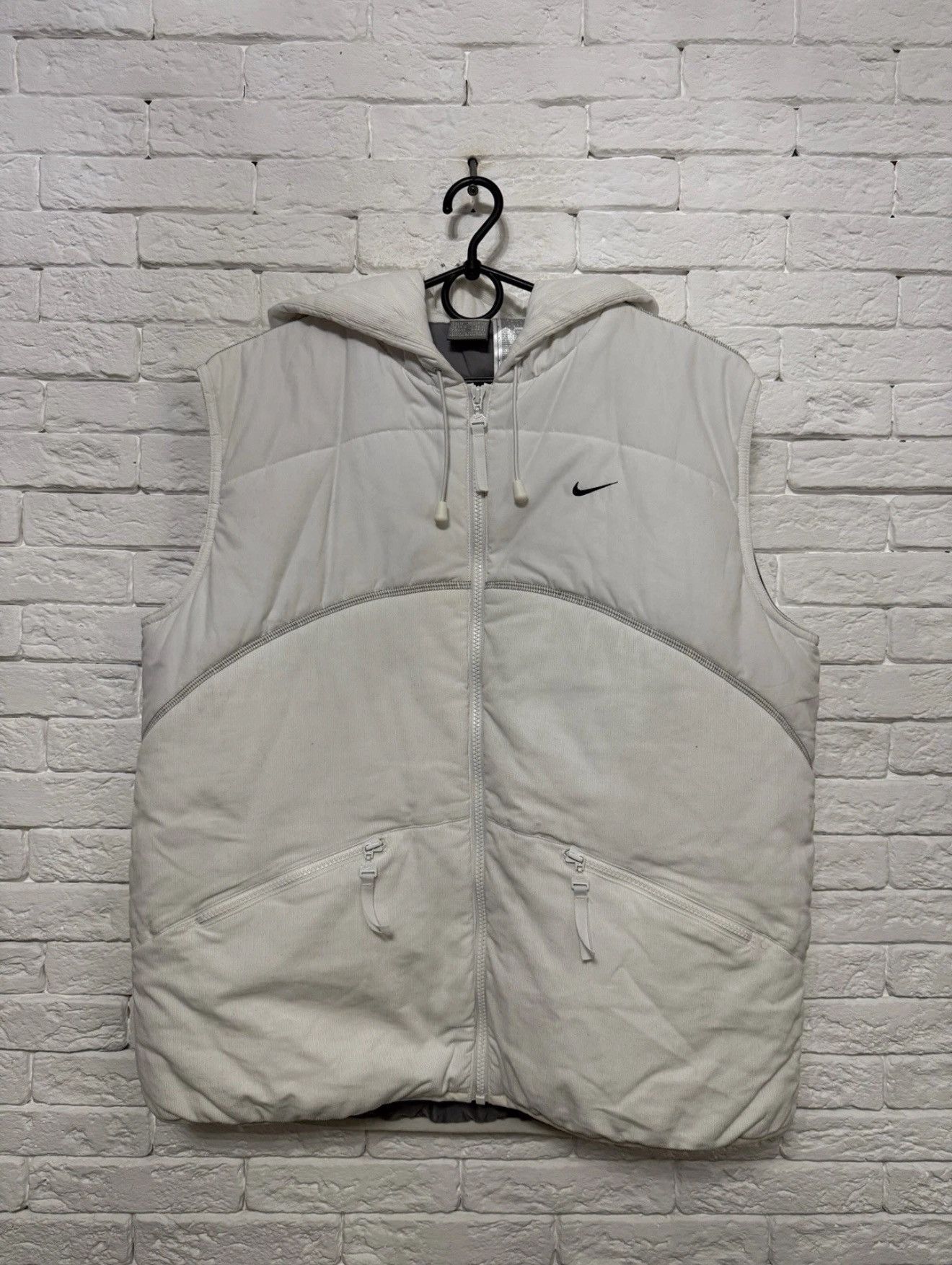Nike Rare Vintage Nike UpTempo Puffer Vest White With Sptit Hood Size US M / EU 48-50 / 2 - 5 Thumbnail