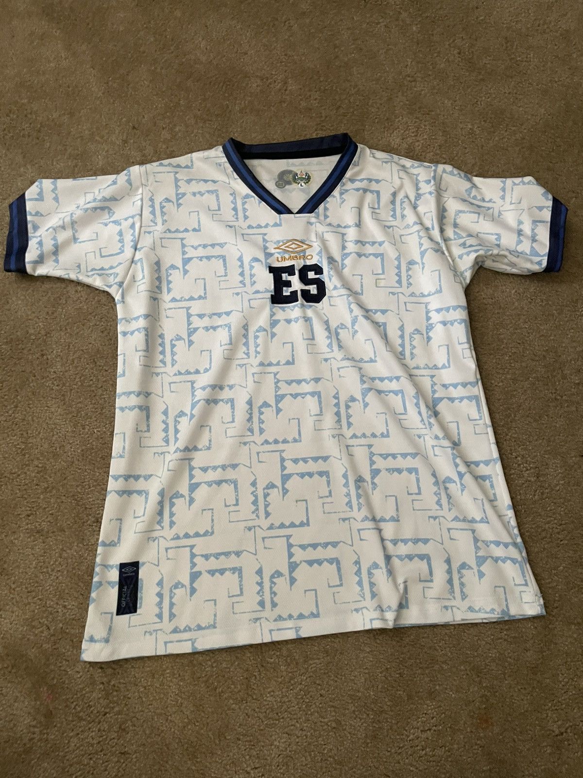 Umbro El Salvador jersey Size US S / EU 44-46 / 1 - 1 Thumbnail