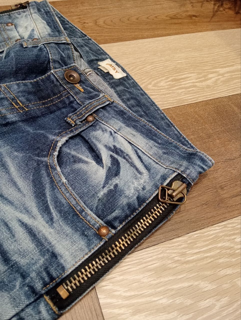 Japanese Brand DAISY BLUE DISTRESSED FLARED DENIM PANTS Size US 32 / EU 48 - 6 Thumbnail