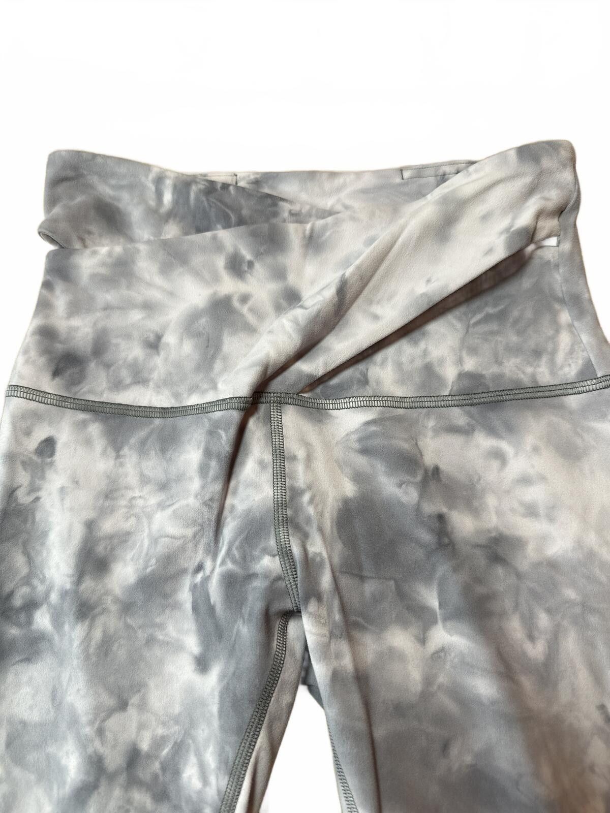 Lululemon Lululemon High-Rise Tie-Dye Leggings XS Size 26" / US 2 / IT 38 - 1 Thumbnail
