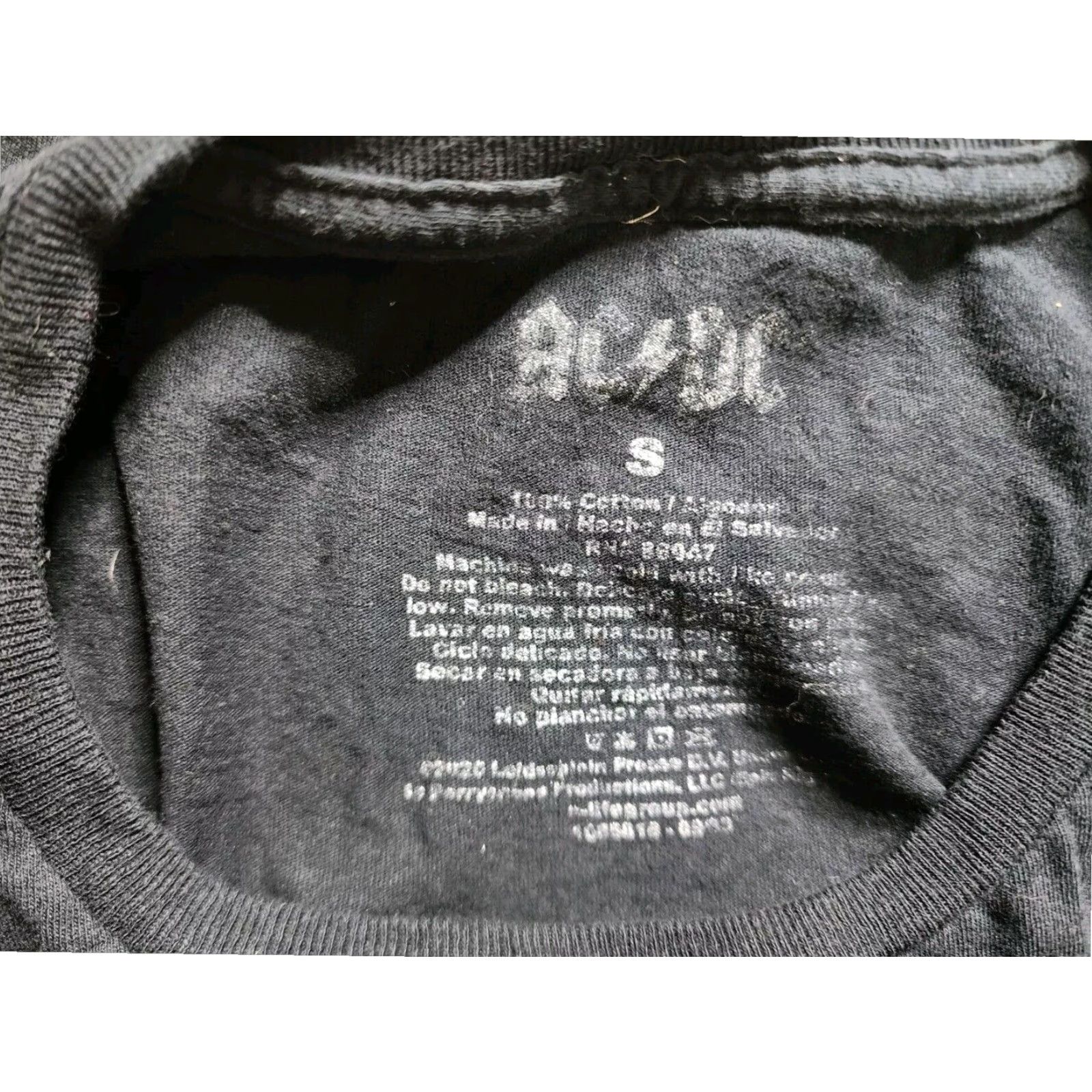 Vintage ACDC Back In Black Graphic T Shirt Black Cotton Short Sleeve Mens Regular Fit Size US S / EU 44-46 / 1 - 4 Thumbnail