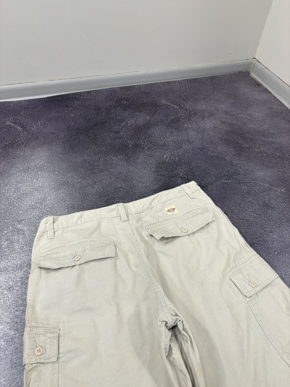 Levi's Vintage Levi’s Signature Y2K Beige Utility Hype Cargo Shorts Size US 34 / EU 50 - 15 Thumbnail