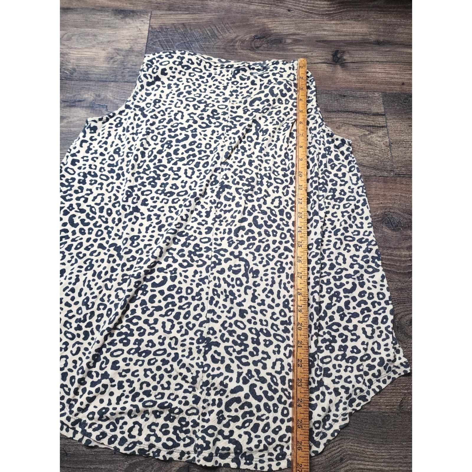 Vintage WOMENS XL Leopard Print Drapey Knit Tank Top Shirt Sleeveless Scoop Pullover Beige Animal Print leopard 90s? Size XL / US 12-14 / IT 48-50 - 2 Thumbnail