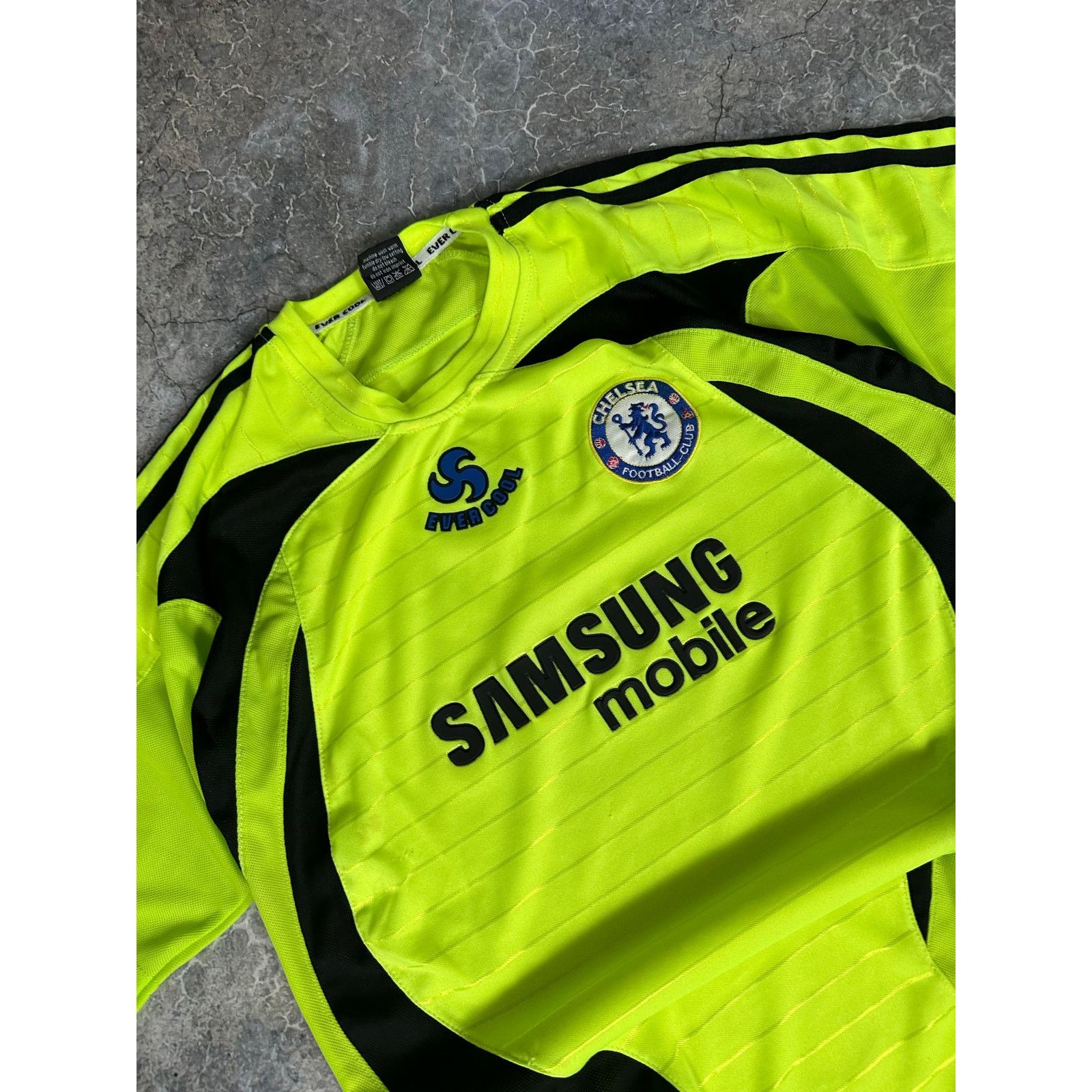 Other Chelsea Jersey Size US M / EU 48-50 / 2 - 3 Thumbnail