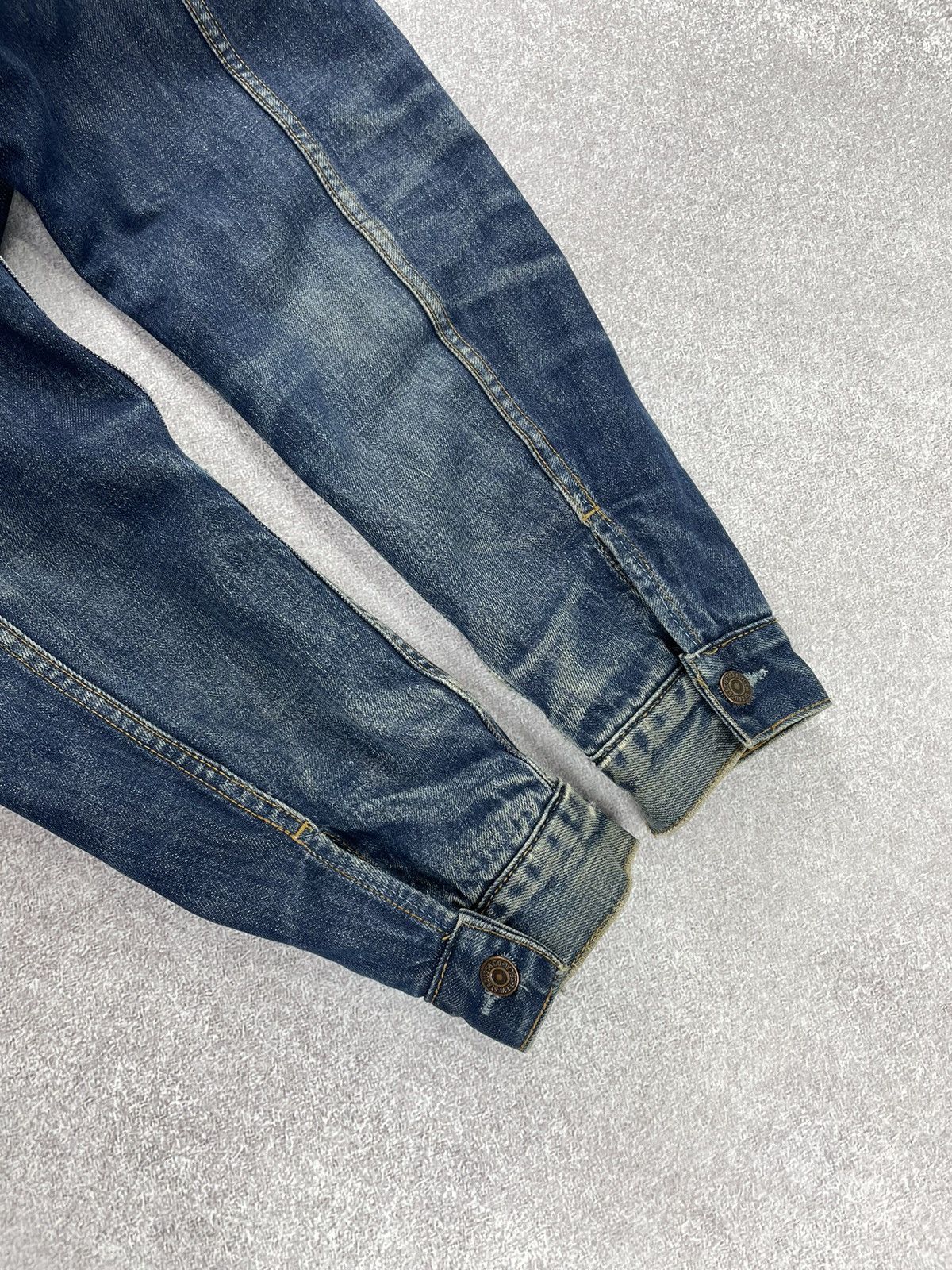 Levi's × Levi's Vintage Clothing × Vintage Vintage Levis Distressed Denim Jacket Sherpa Size US XXL / EU 58 / 5 - 17 Thumbnail