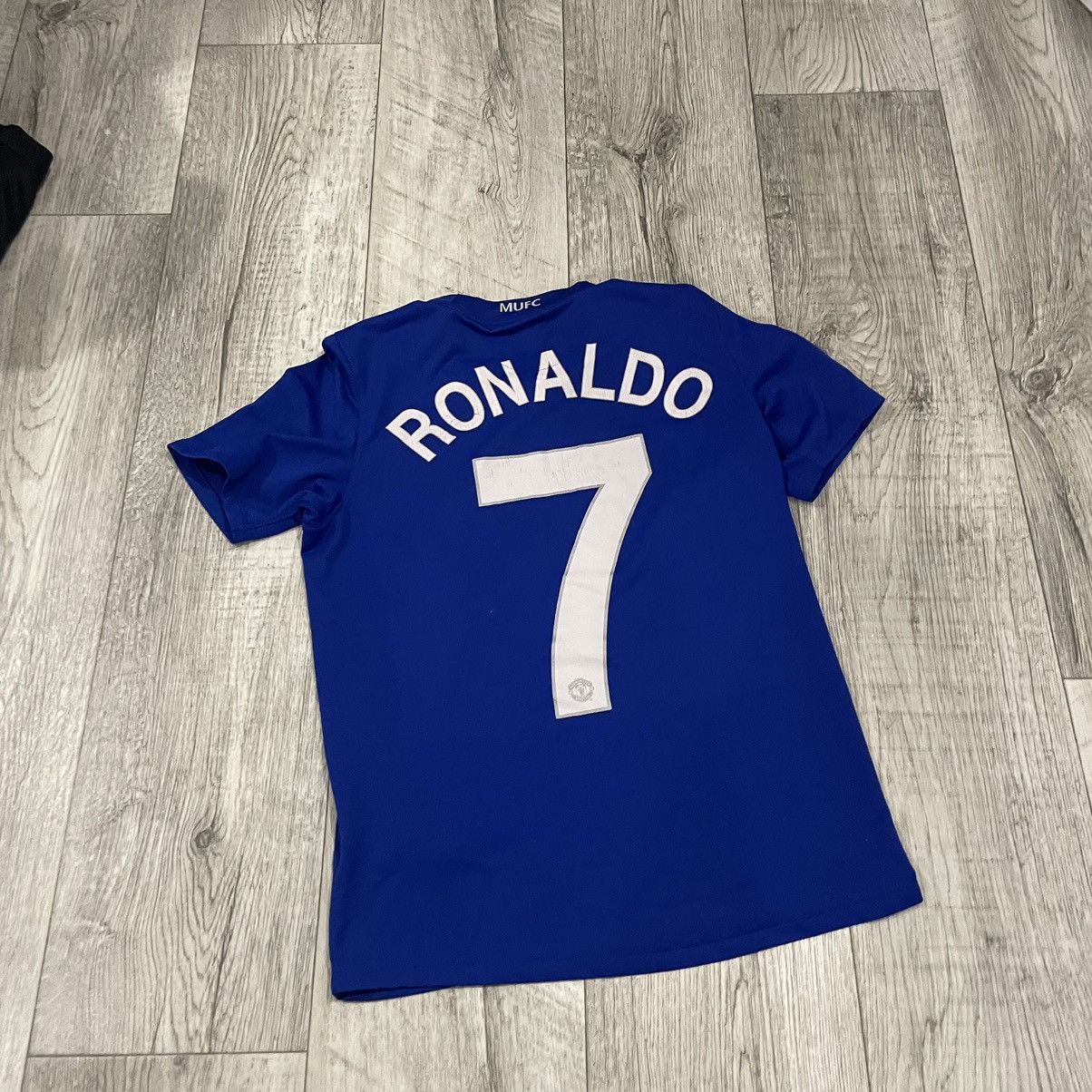 Nike Rare 07/08 nike Manchester United Ronaldo Jersey AIG 40 th Size US XS / EU 42 / 0 - 2 Thumbnail
