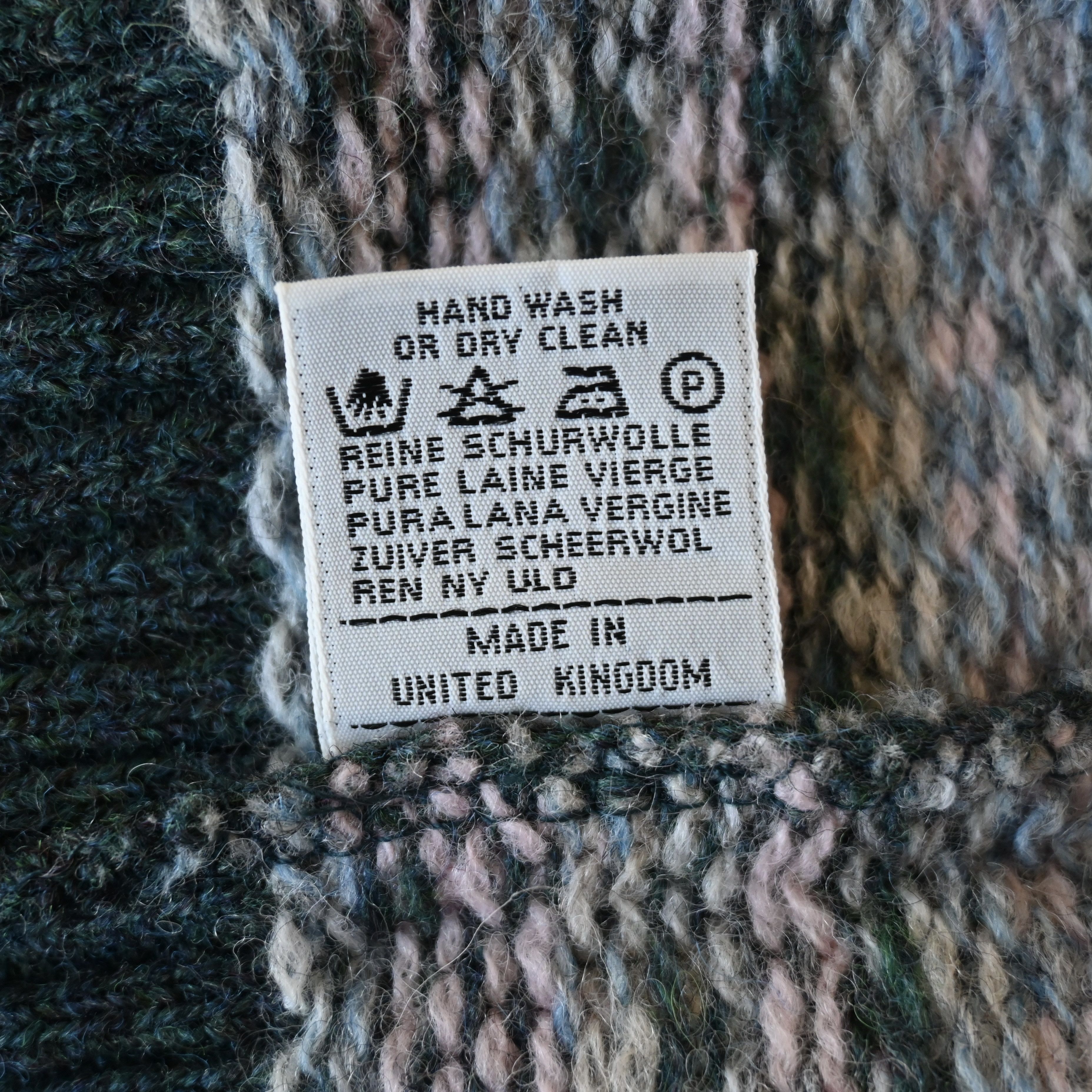 Vintage VTG 1990s GLENEAGLES wool Fair Isle knit best, made in Italy Size US L / EU 52-54 / 3 - 15 Thumbnail
