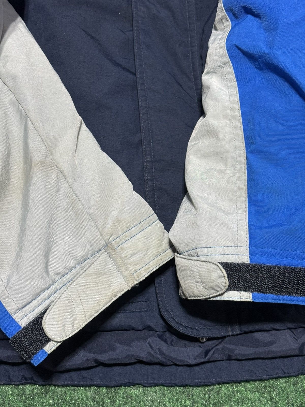 Nike Vintage Nike Big Swoosh Snowboard Parka Size US L / EU 52-54 / 3 - 2 Thumbnail