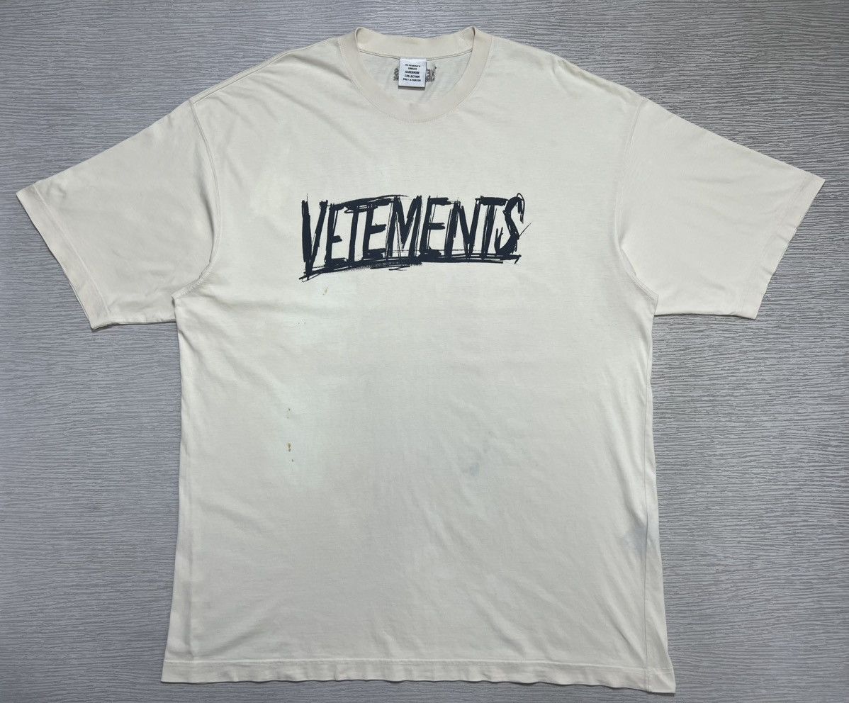 Vetements Vetements - World Tour Logo Oversized T-Shirt Size US XS / EU 42 / 0 - 1 Thumbnail