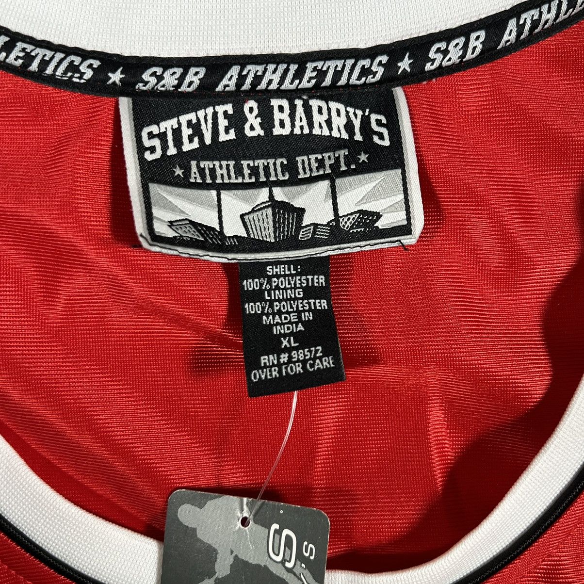 Steve And Barrys × Vintage Vintage Steve & Barry's Canada Basketball Jersey Size XL Size US XL / EU 56 / 4 - 5 Thumbnail