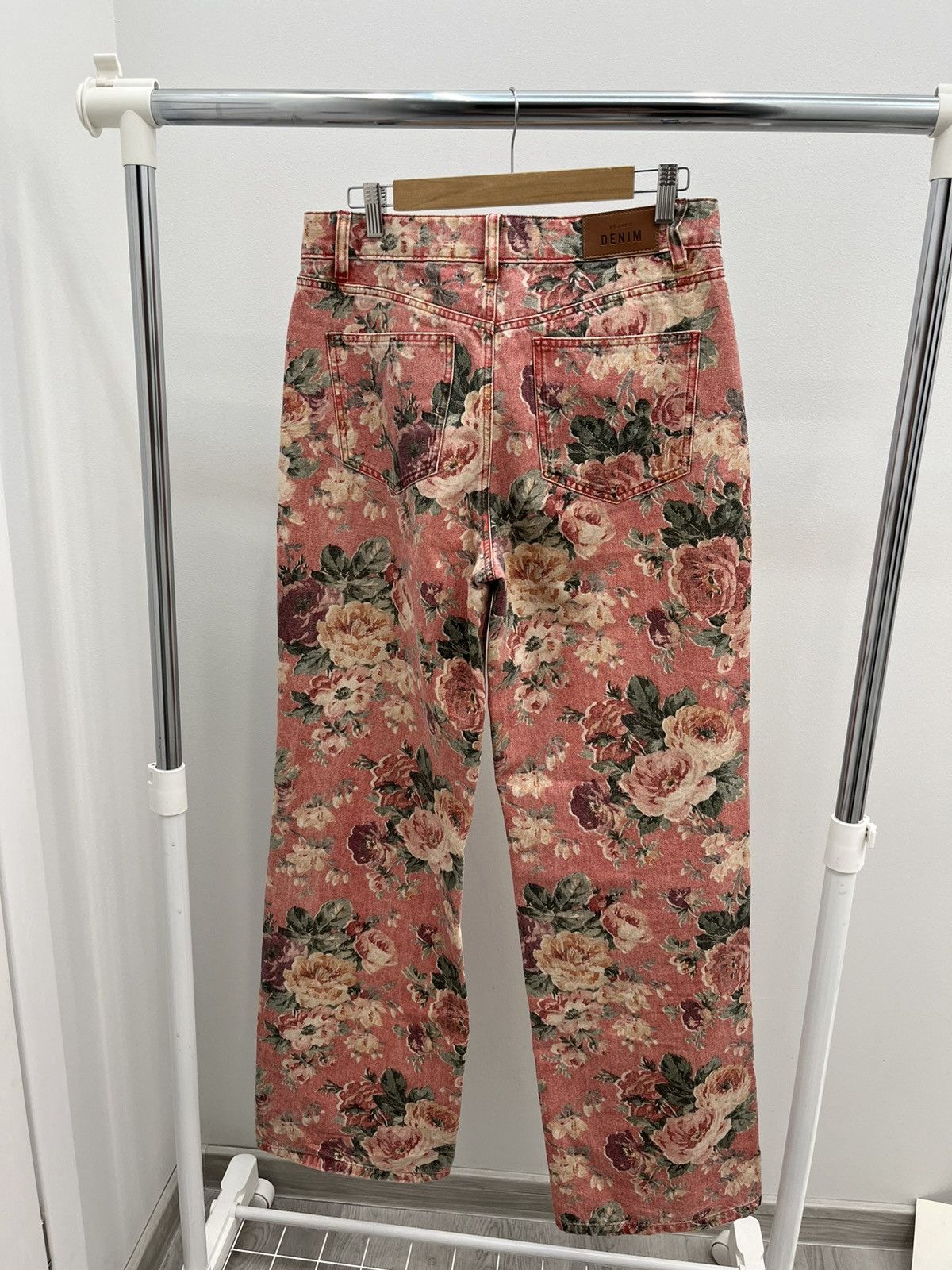 Sezane Sezane Pink Floral Denim Trousers Wide Leg Jean Rose Pattern Size 28" / US 6 / IT 42 - 2 Thumbnail