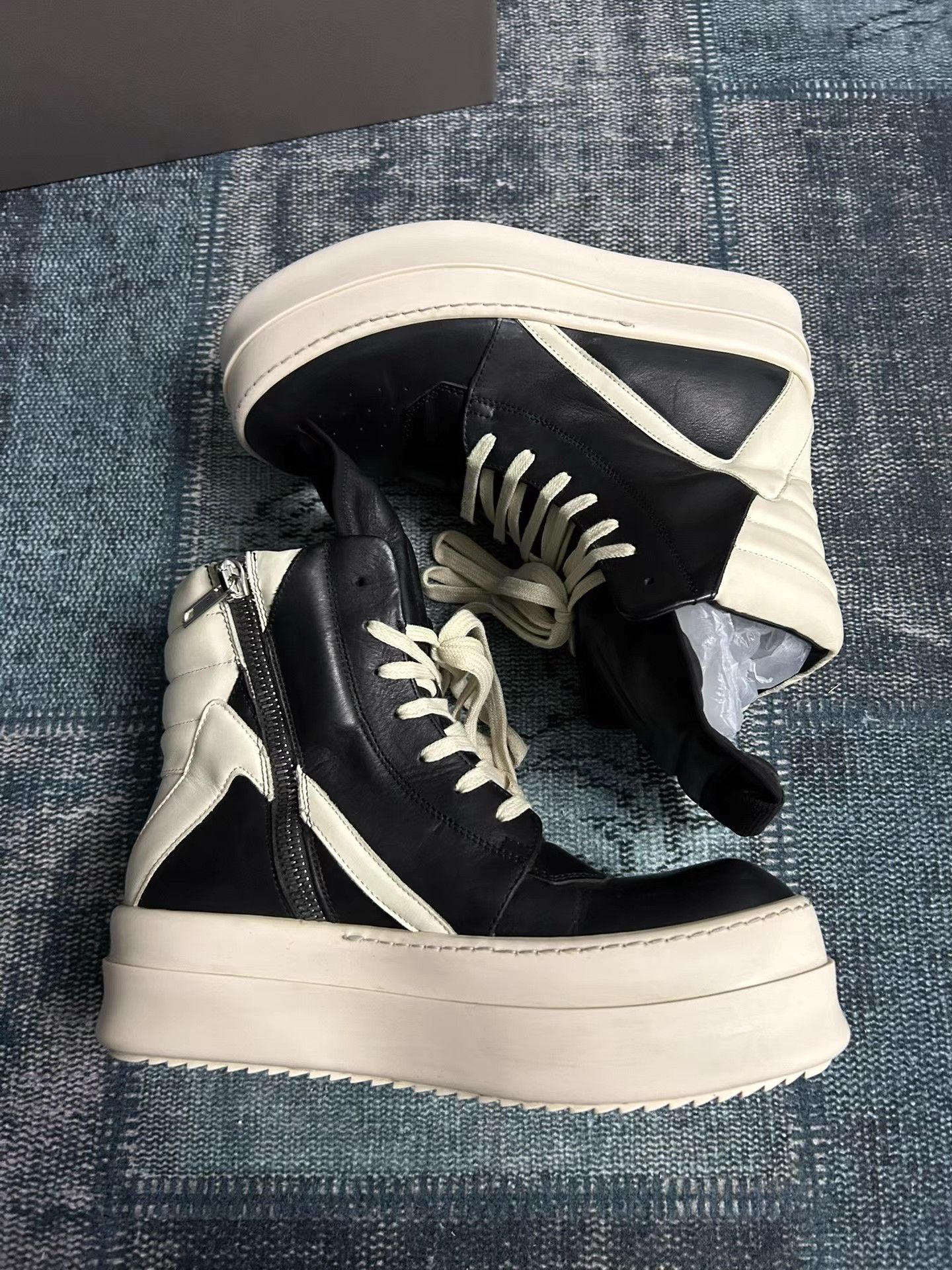 Rick Owens Rick Owens Mainline Thick Sole Reverse Triangle Sneakers Size US 8 / EU 41 - 3 Thumbnail