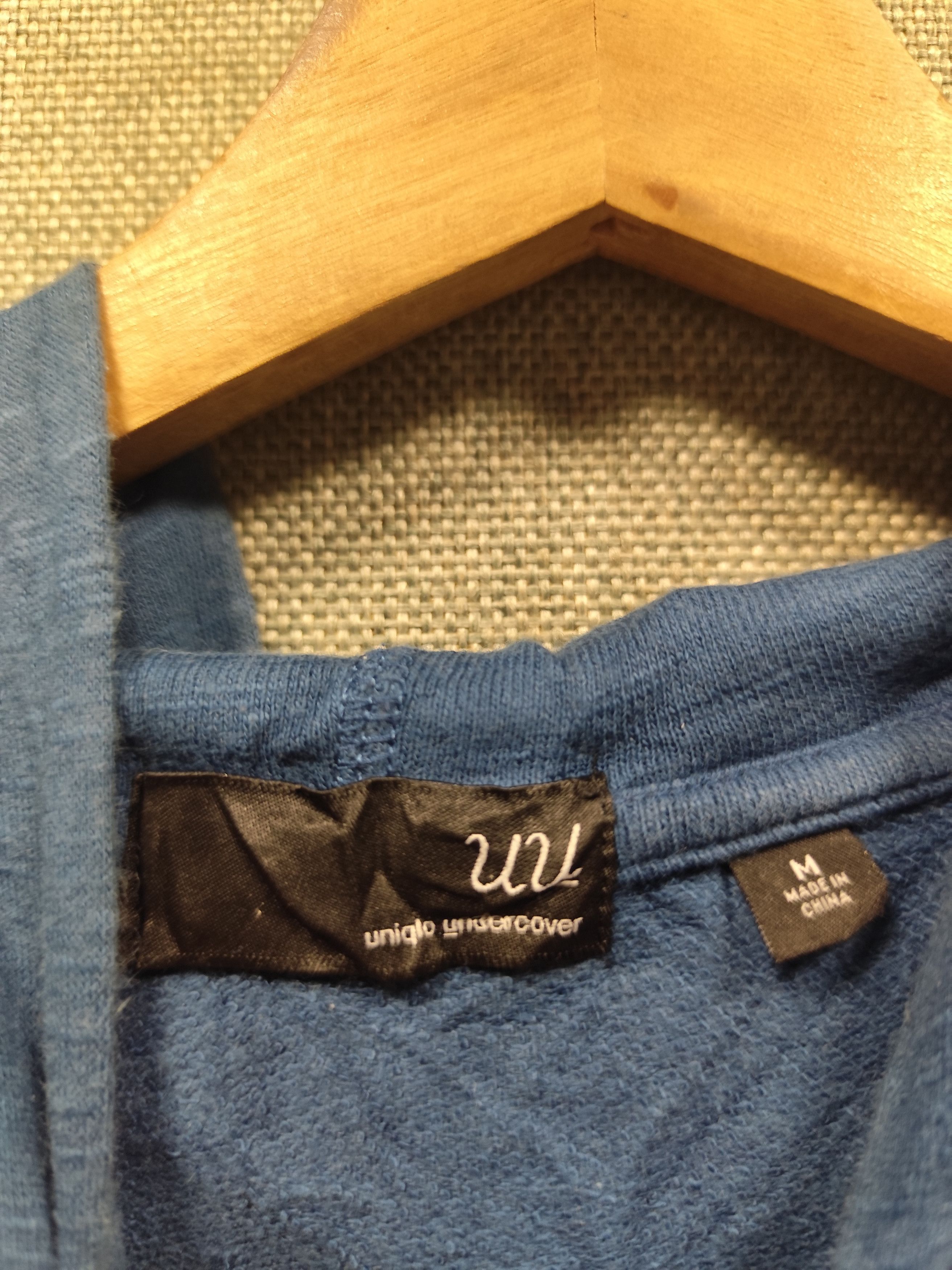 Undercover × Uniqlo Sweatshirt hoodie uniqlo undercover Size XS / US 0-2 / IT 36-38 - 4 Thumbnail