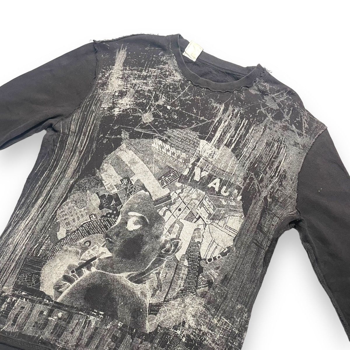 Codes Combine VINTAGE CODES COMBINE FOR MEN DISTRESSED LONG SLEVEE TSHIRT Size US L / EU 52-54 / 3 - 4 Thumbnail