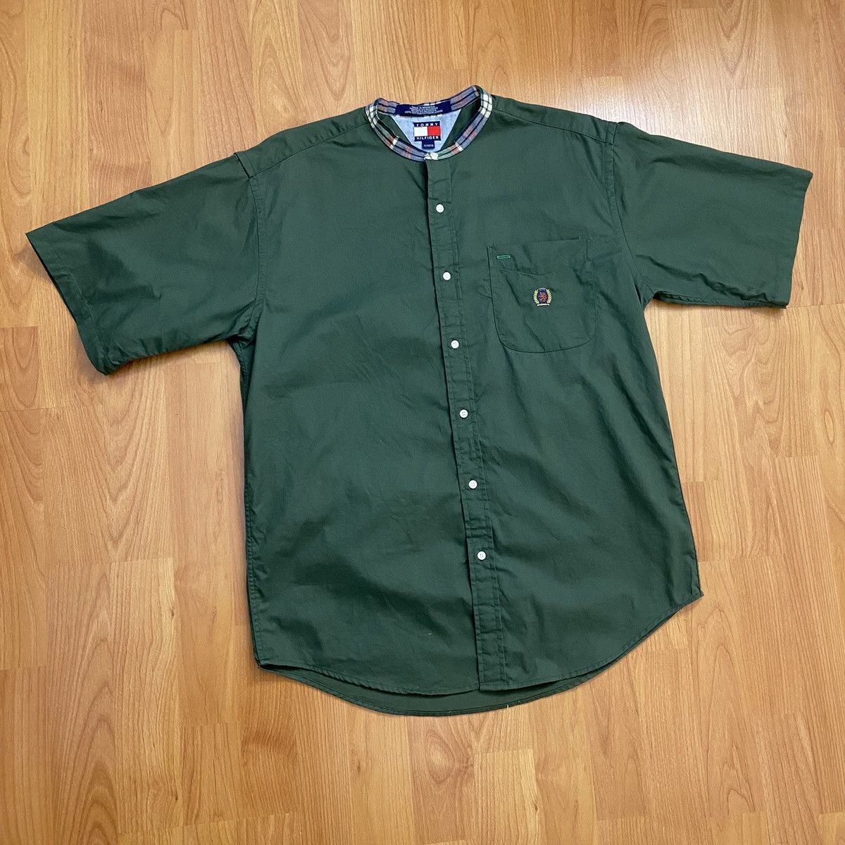 Tommy Hilfiger × Vintage Tommy Hilfiger Vintage Logo Button Up Shirt Size Medium Size US M / EU 48-50 / 2 - 1 Thumbnail