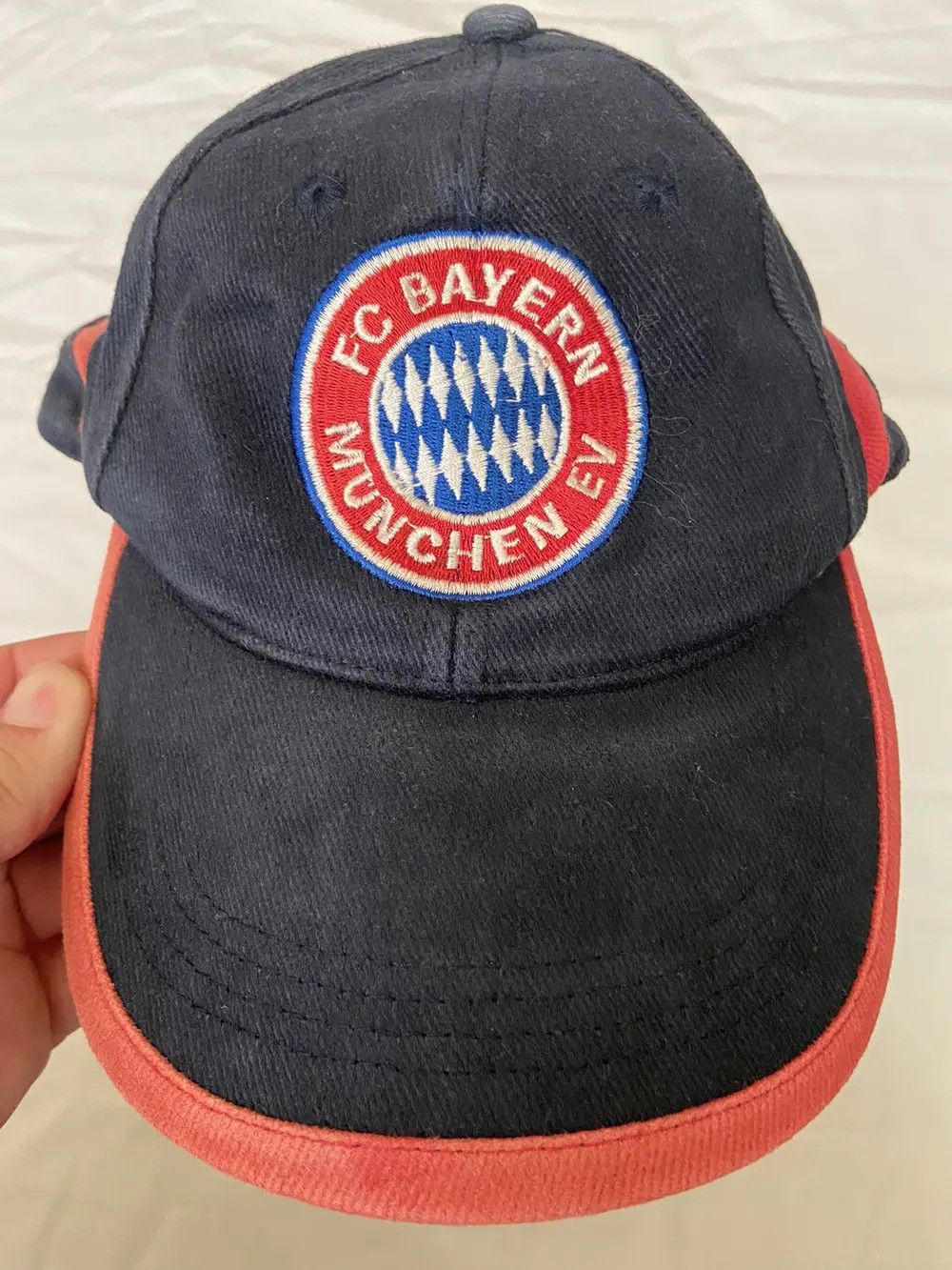 Vintage VINTAGE 90’S BAYERN MUNICH SOCCER FADED VELVET CAP HAT Y2K Size ONE SIZE - 9 Thumbnail