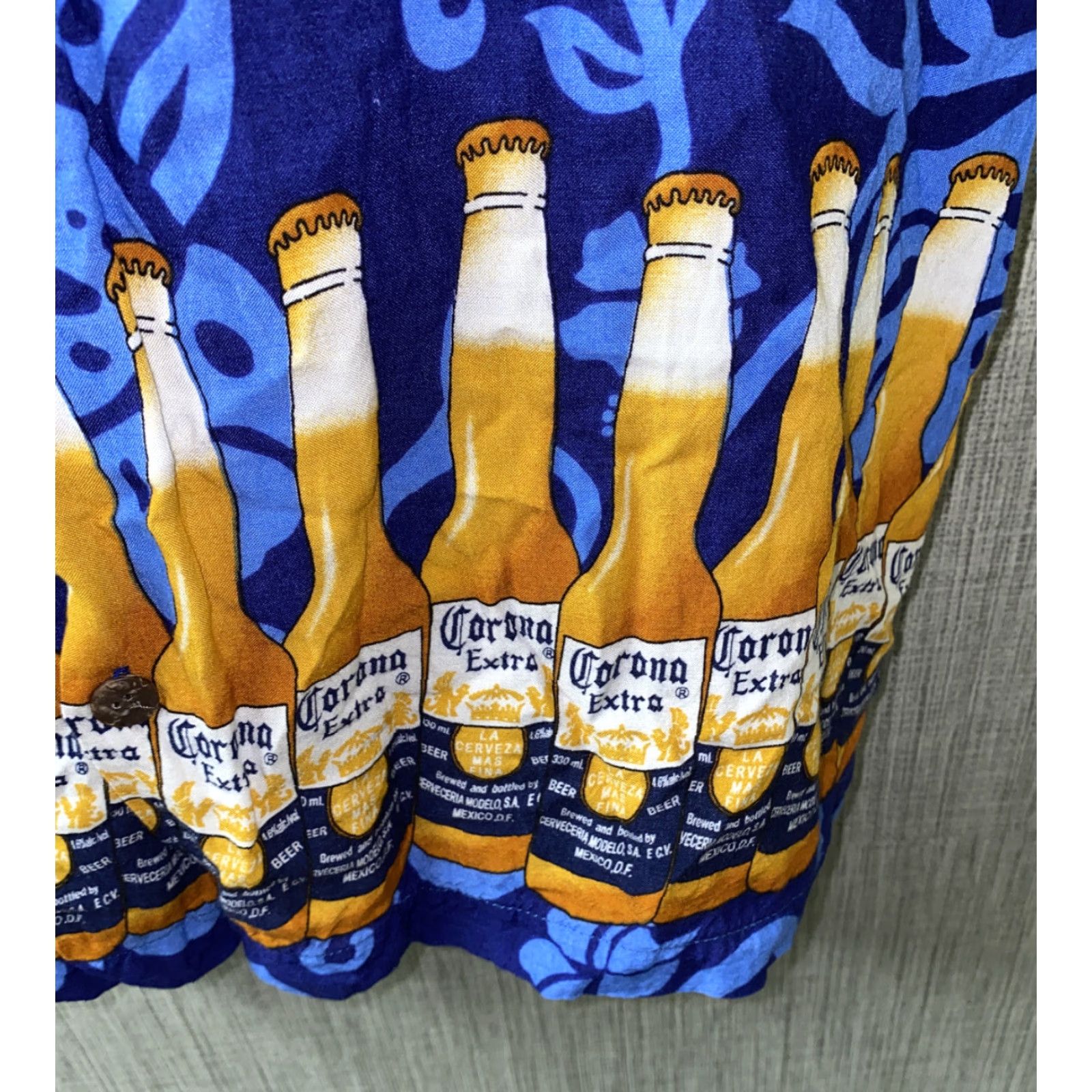 ALOHAS Corona Extra Mens Blue Beer Print Aloha Hawaiian Shirt 2XL Blue Hawaiian Aloha Shirts Mens Size US XXL / EU 58 / 5 - 4 Thumbnail
