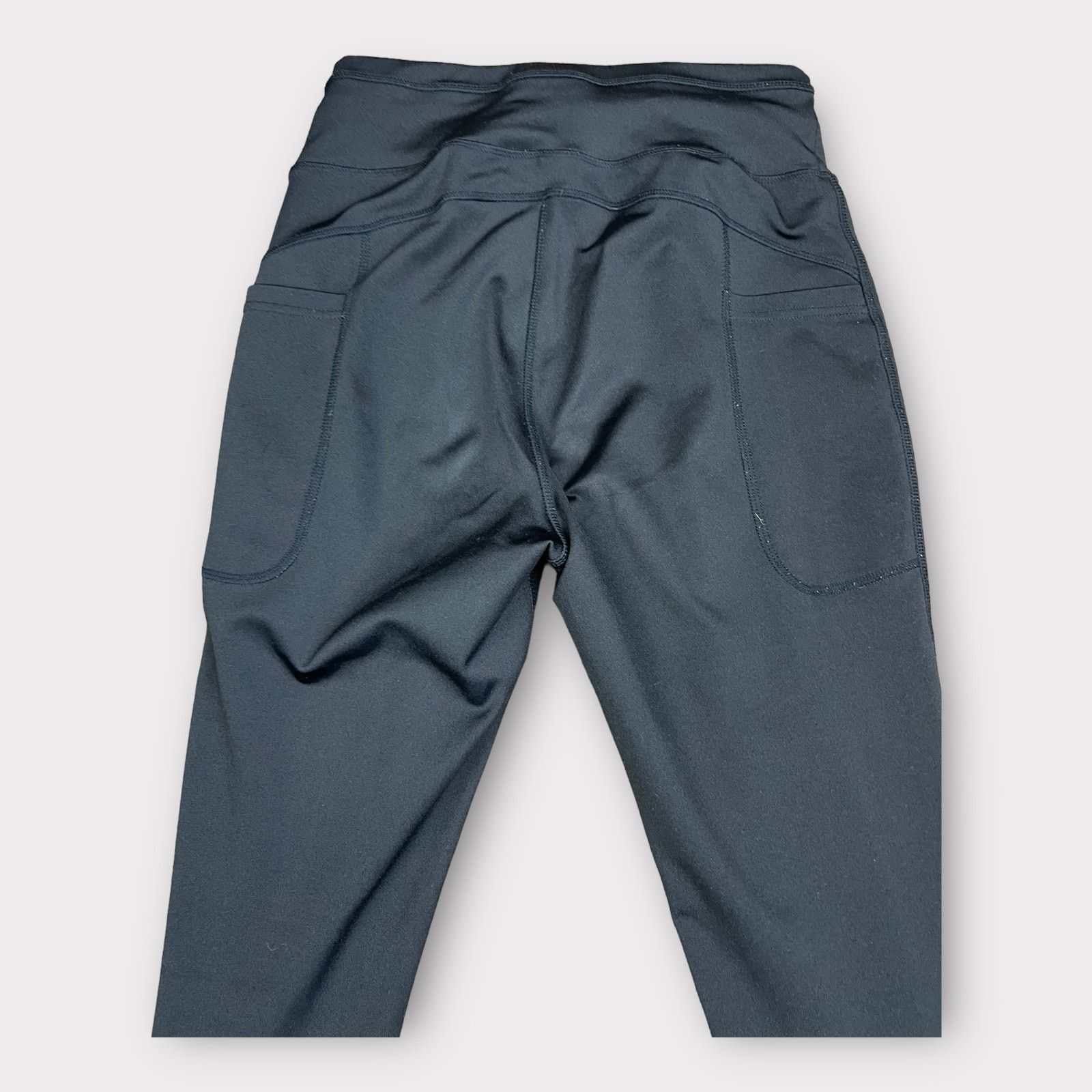 Macys Versatile Black Pocket Leggings | Medium | Stylish Comfort Size 30" / US 8 / IT 44 - 4 Thumbnail