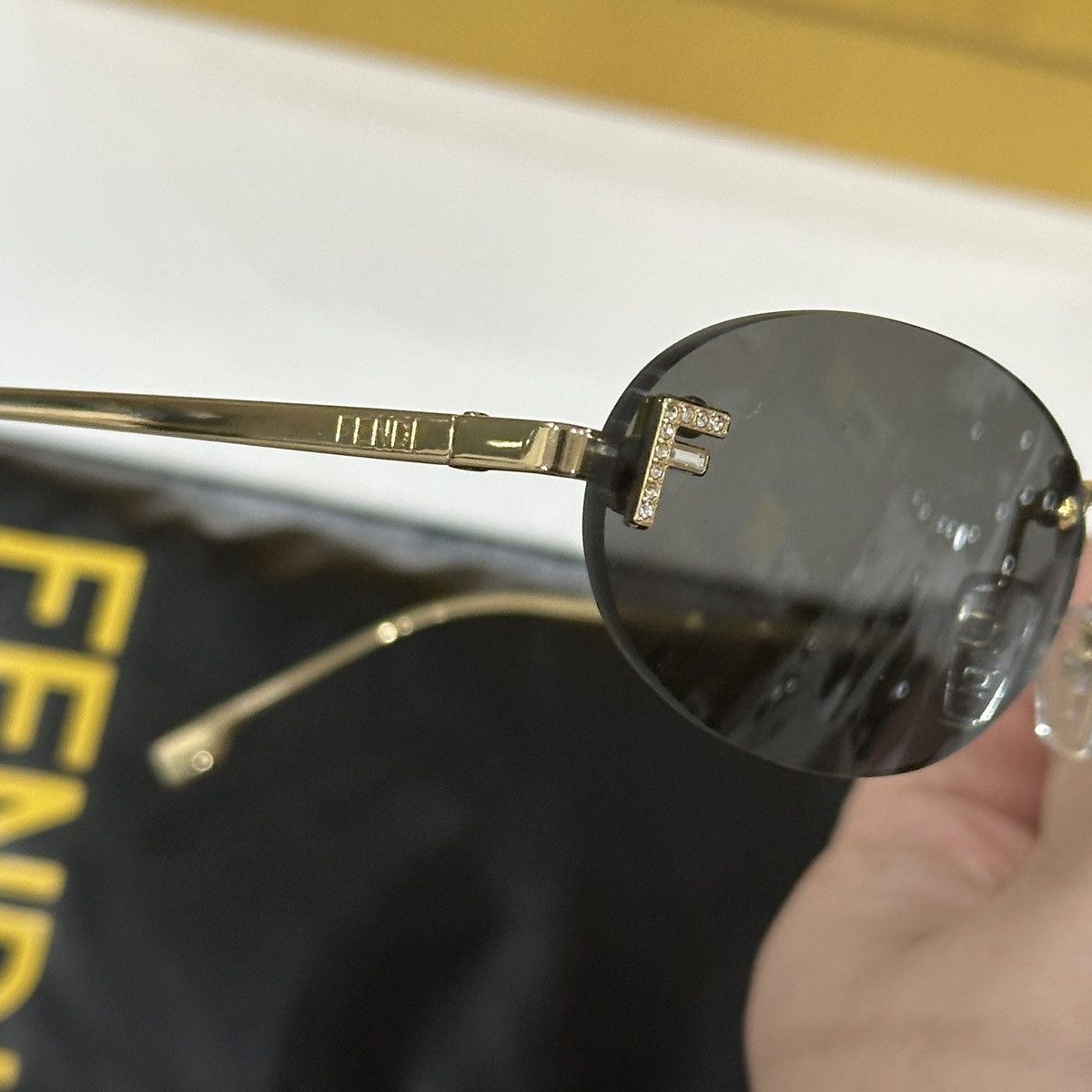Fendi FENDI FE4075US 30A SUNGLASSES Size ONE SIZE - 5 Thumbnail