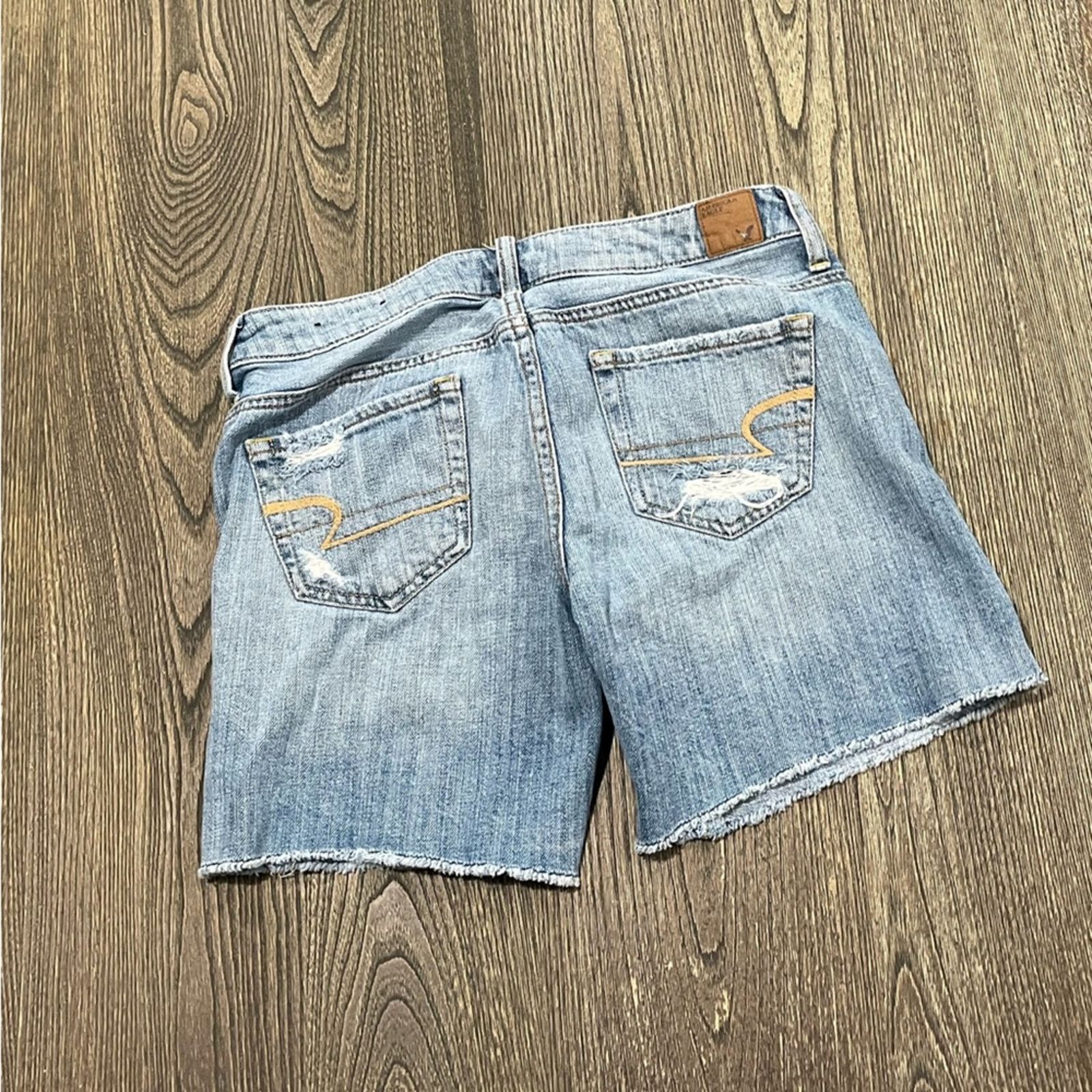 American Eagle Outfitters American Eagle Jean Shorts Distressed Cutout Denim Size 0 Size 25" / US 0 / IT 36 - 5 Thumbnail