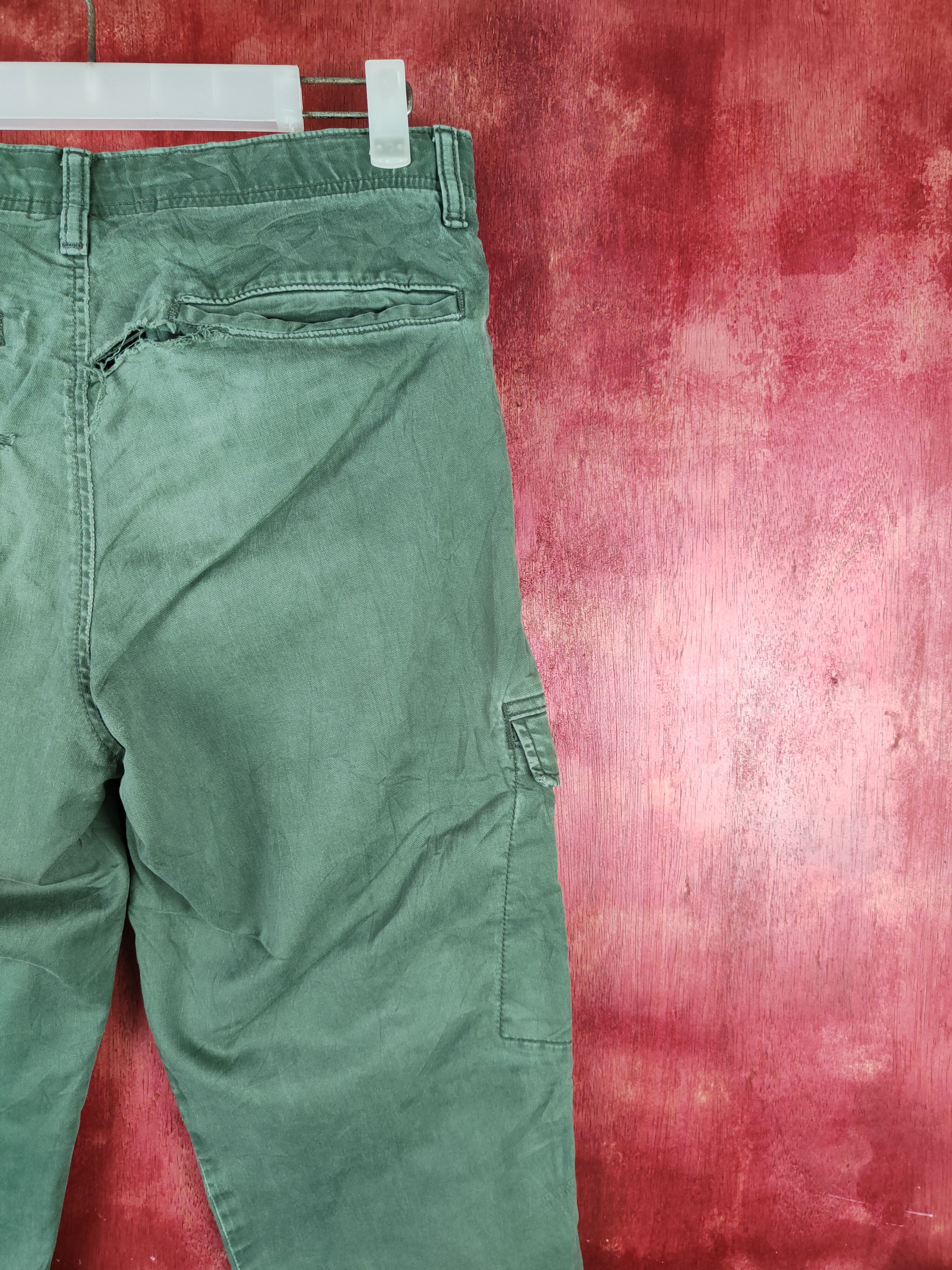 Japanese Brand × Uniqlo Uniqlo Green Multipocket Tactical Jogger Pants #S1286 Size US 29 - 11 Thumbnail