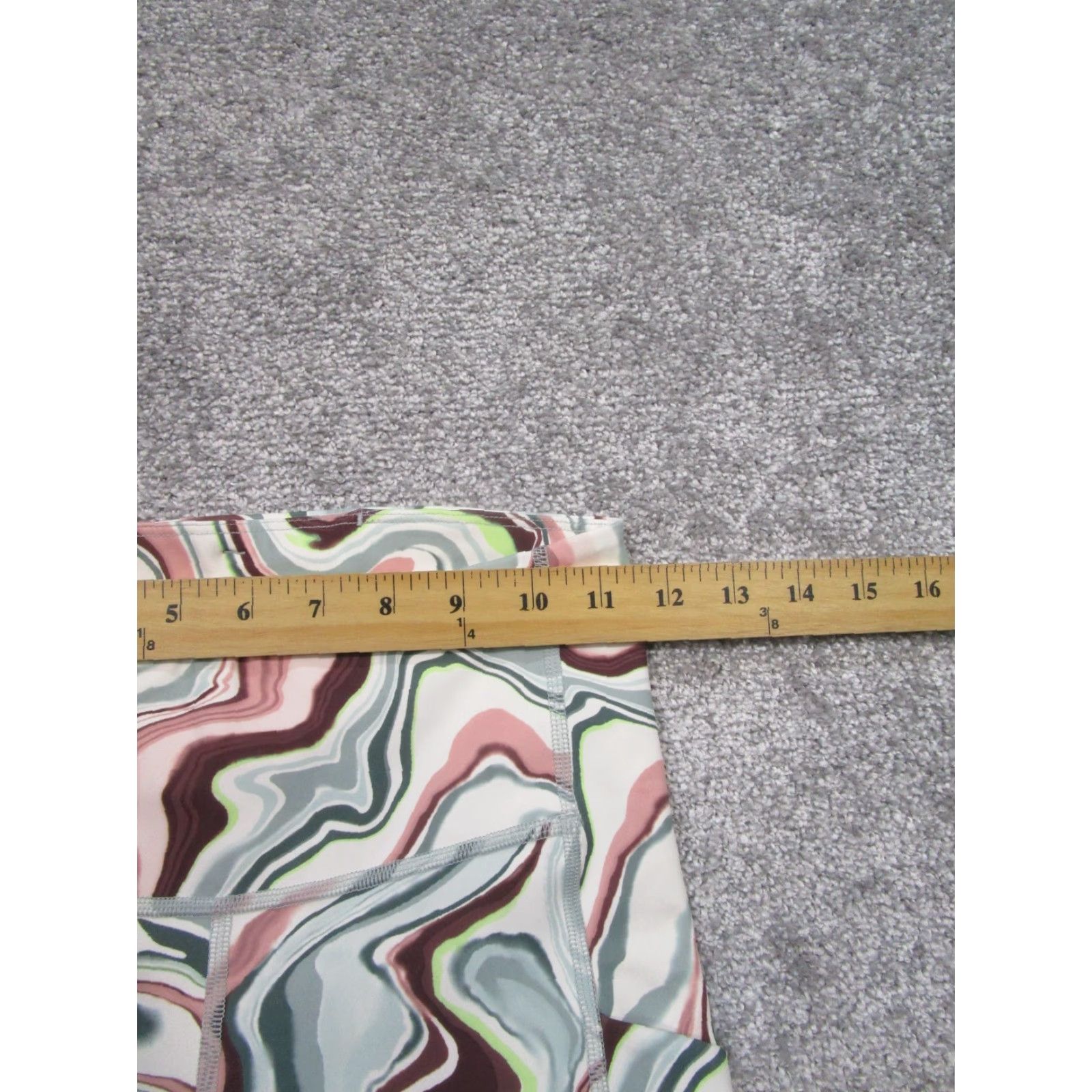 Athleta **Womens Athleta XS Marble Printed Shorts** User: **Ultimate Marble Printed Athleta Womens XS Shorts** Size 26" / US 2 / IT 38 - 5 Thumbnail