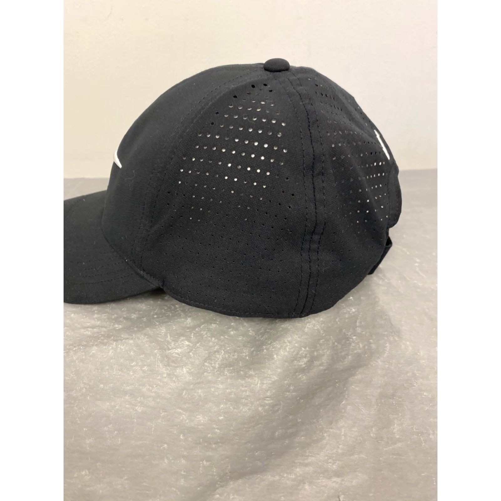 Nike Men's Nike Legacy91 Black Baseball Hat Dad Cap White Swoosh 908 Size ONE SIZE - 6 Thumbnail