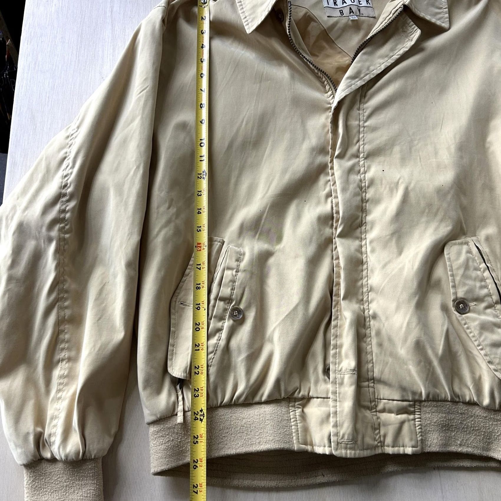Vintage VINTAGE Trader Bay Jacket Mens XLT Beige Nylon Windbreaker Full Zip 90s Size US XL / EU 56 / 4 - 4 Thumbnail