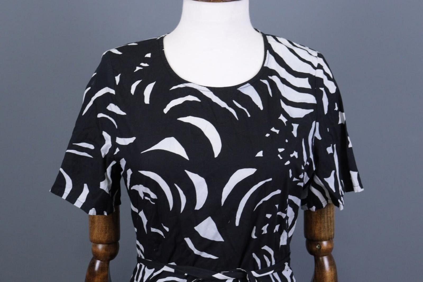Marimekko Marimekko Black Floral Bodycon A-Line Knee Dress Size 40 Size M / US 6-8 / IT 42-44 - 2 Thumbnail