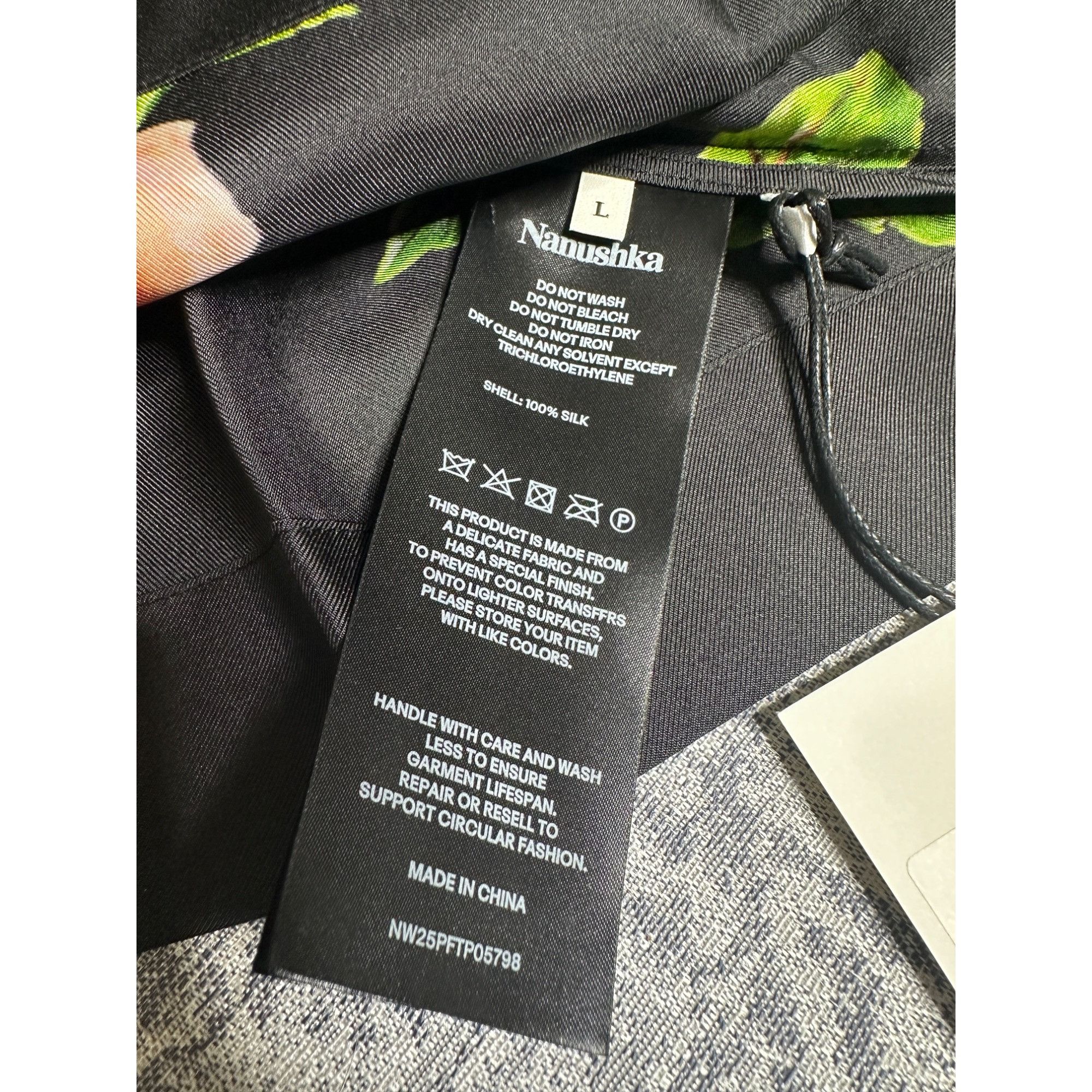 Nanushka Nanushka Valley Silk Cropped Twill Long Sleeve PY Jama Shirt Size L / US 10 / IT 46 - 11 Thumbnail
