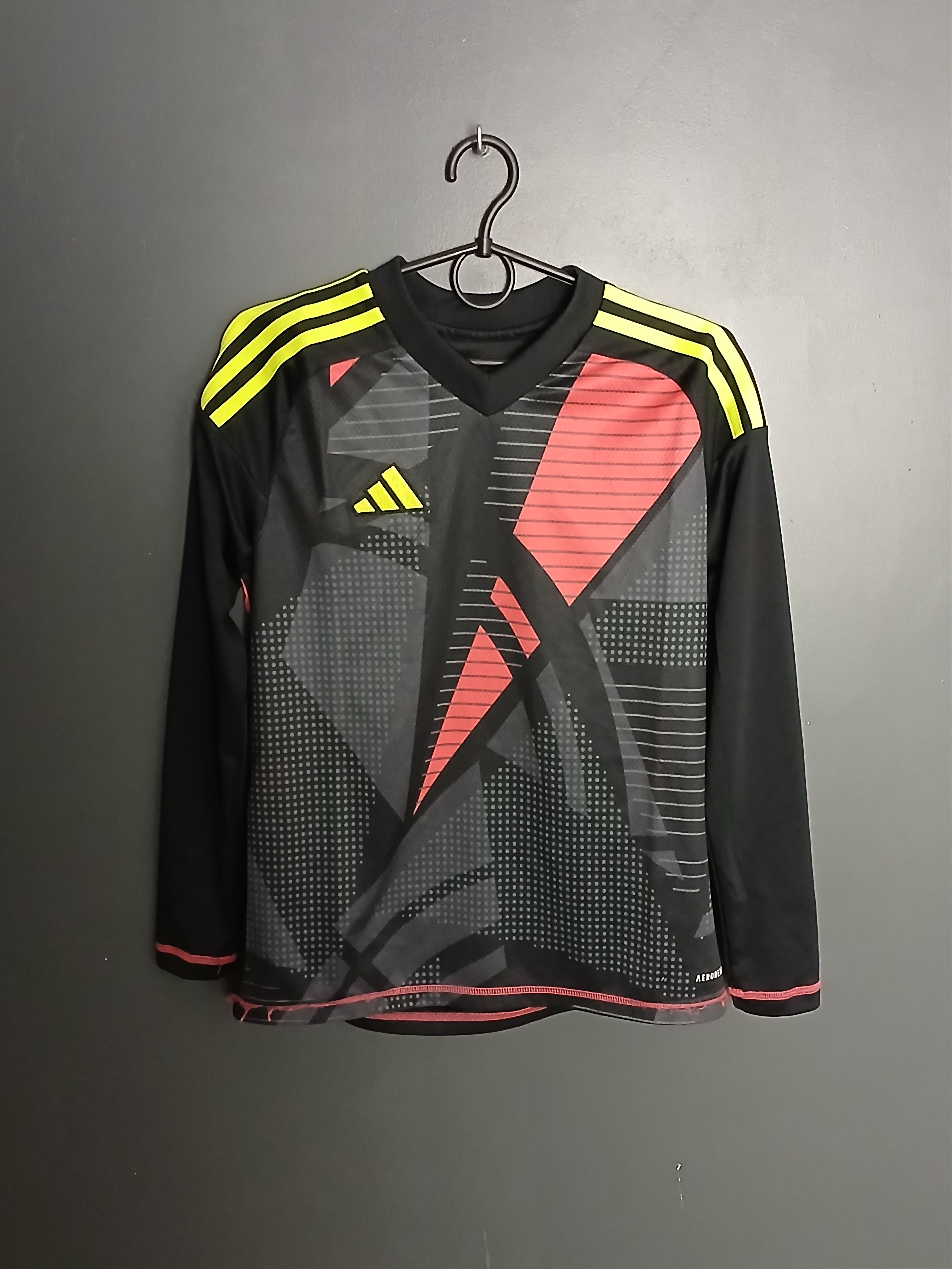 Adidas KIDS Adidas Tiro 24 Goalkeeper Football Jersey Size US S / EU 44-46 / 1 - 1 Thumbnail
